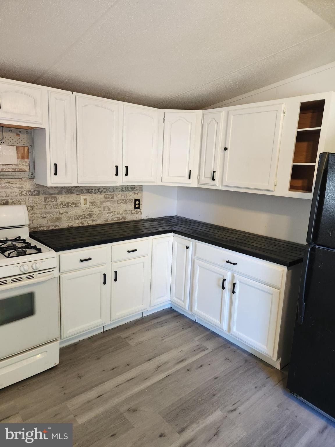 MEADOWVIEW ESTATES - Residential