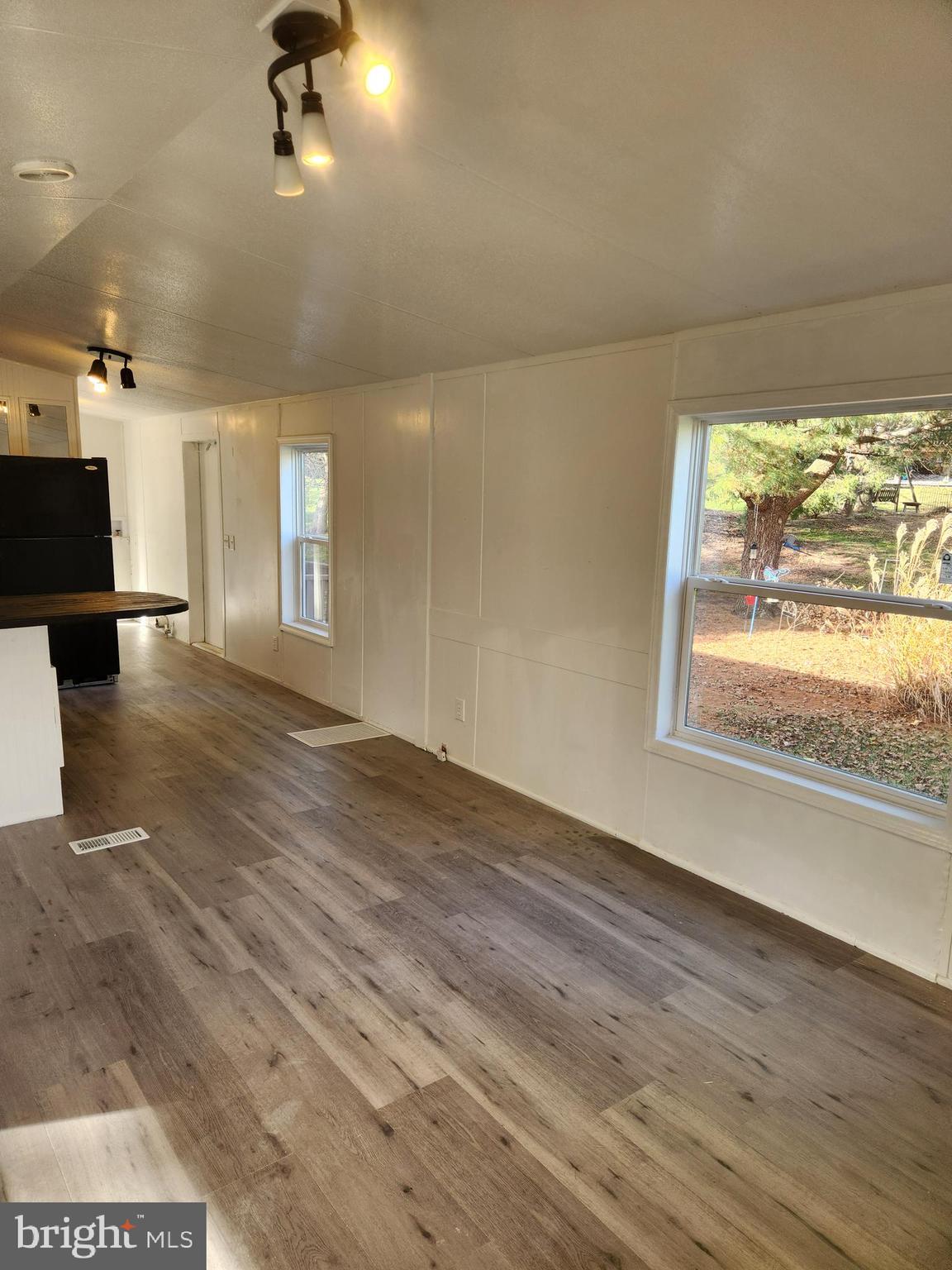 MEADOWVIEW ESTATES - Residential