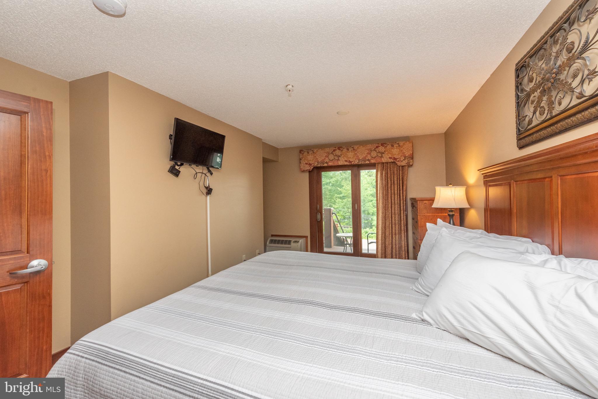 SILVER TREE SUITES - Residential