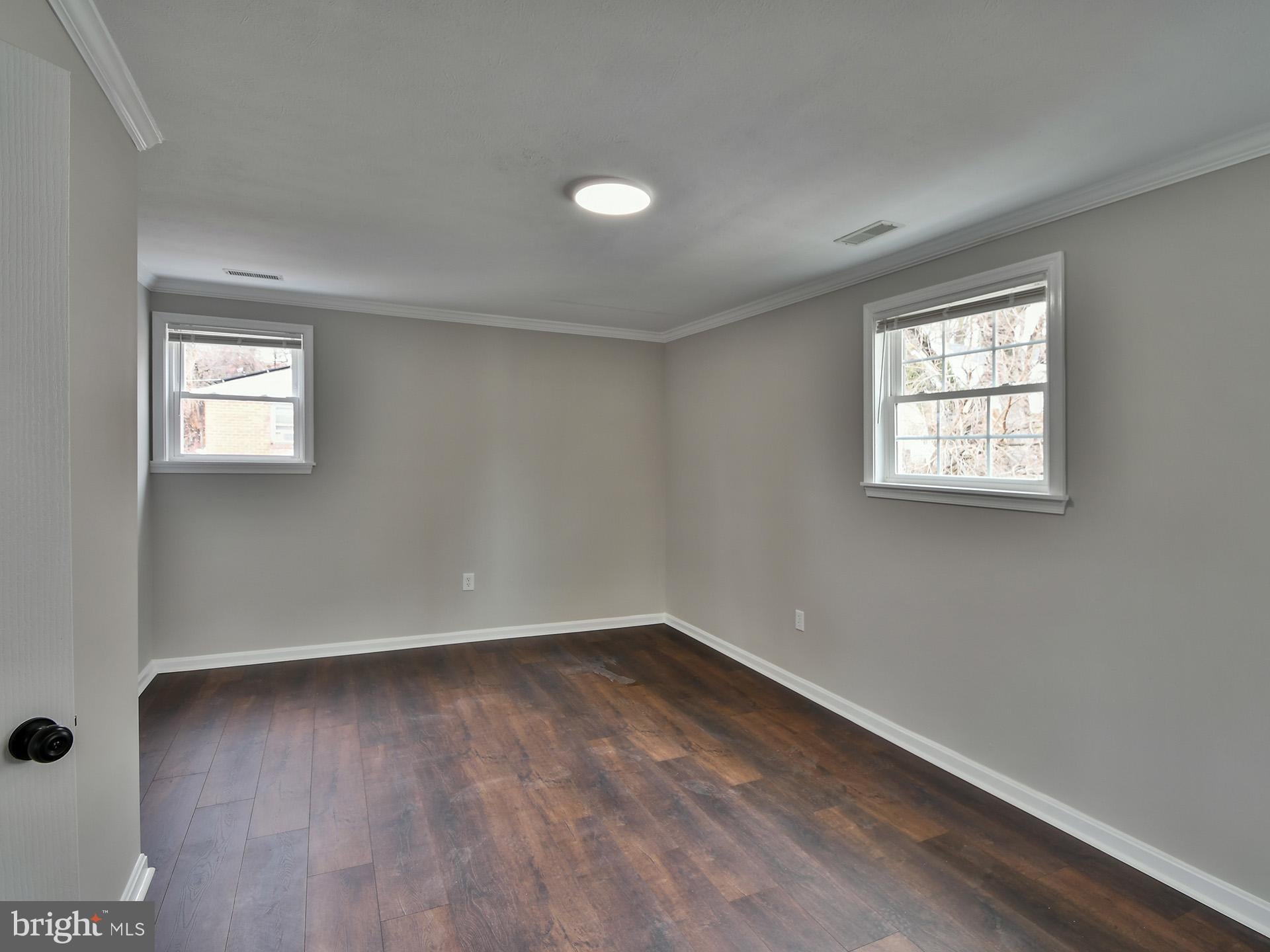 10 BAYOU AVENUE (TOP FLOOR)