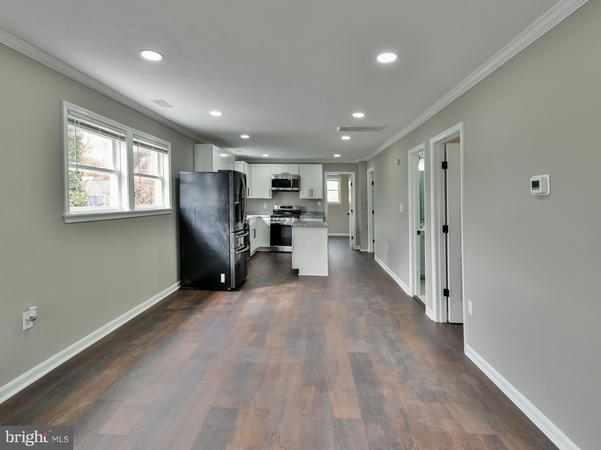 10 BAYOU AVENUE (TOP FLOOR)