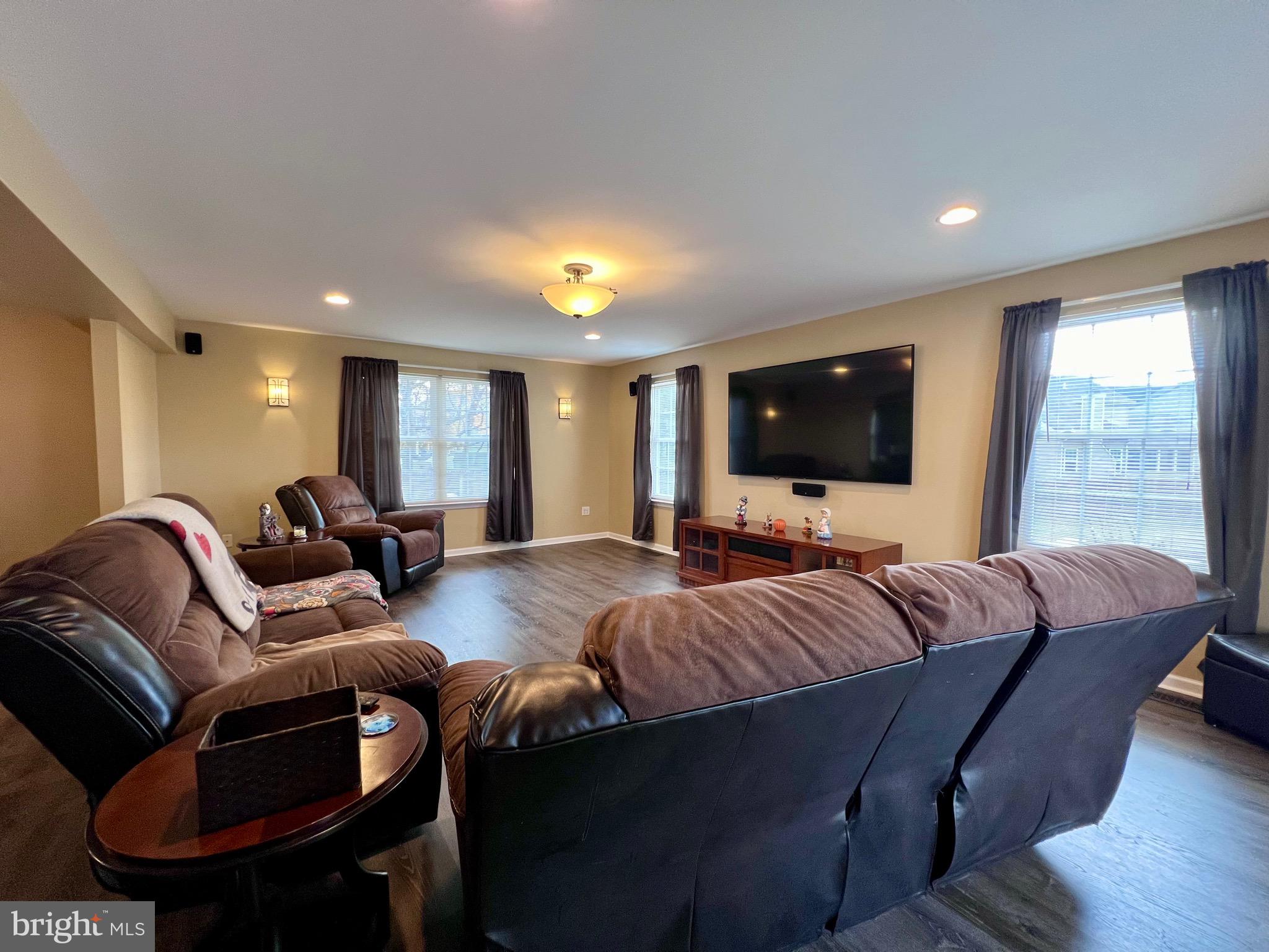 KINGS CROFT - Residential