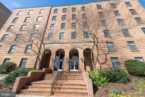 MLS: DCDC2187412