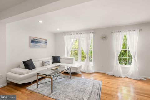 Photo of 19907 Ridgecrest Square, ASHBURN, VA 20147 (MLS # VALO2125720)