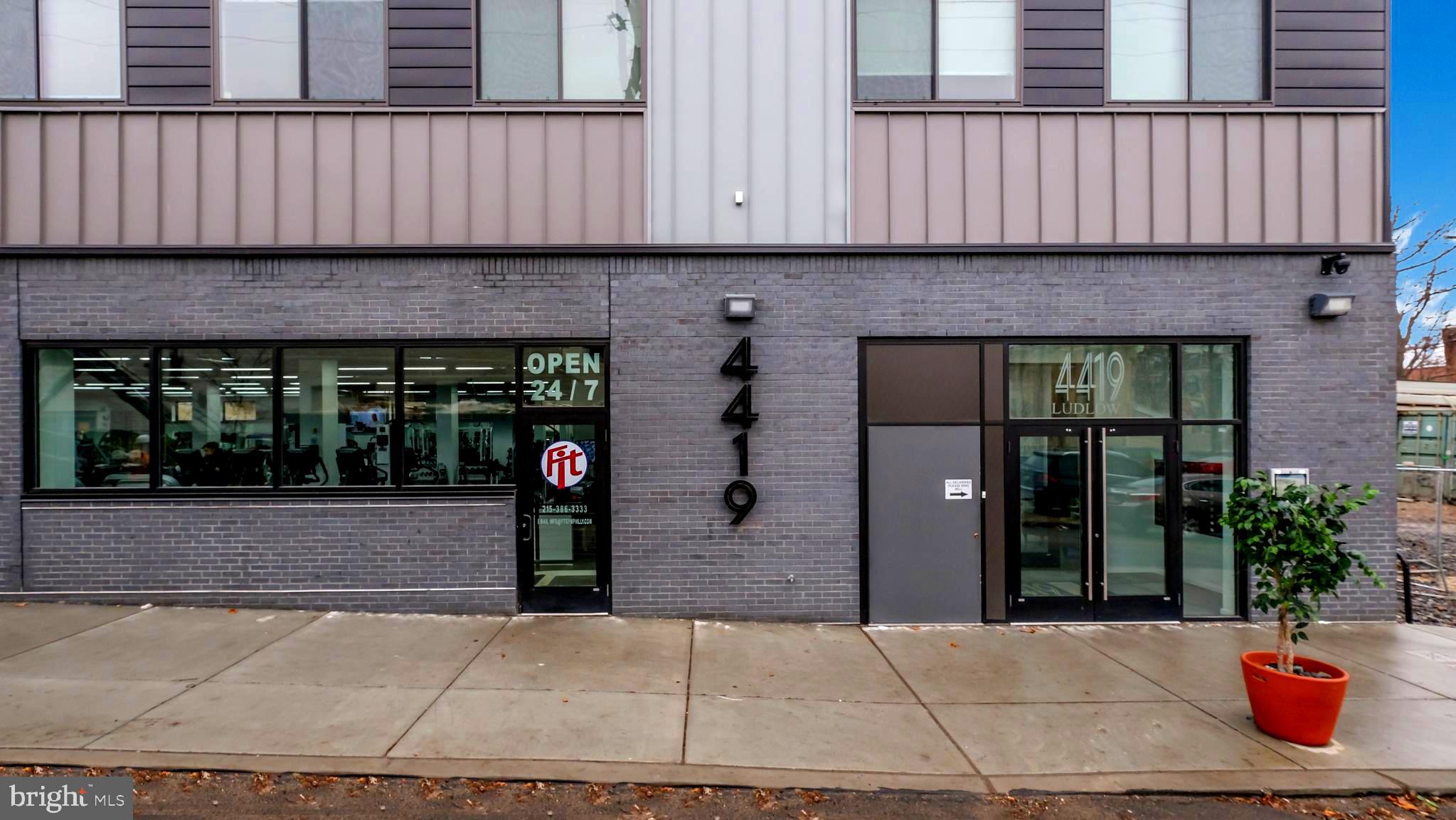 SPRUCE HILL - Residential Lease