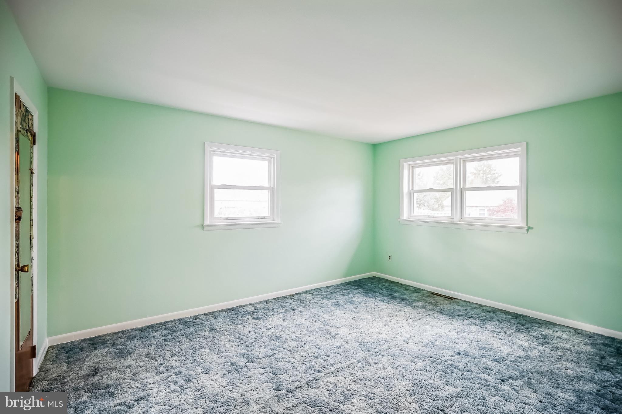 ROXBOROUGH - Residential