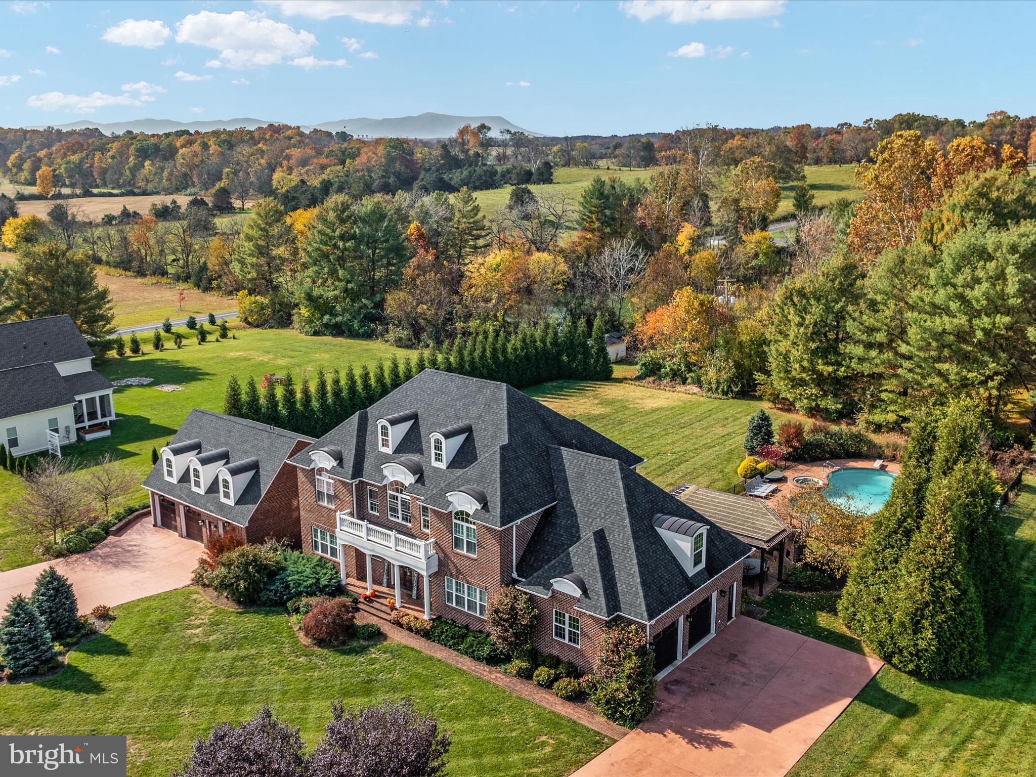 77 BOWLING VIEW ROAD