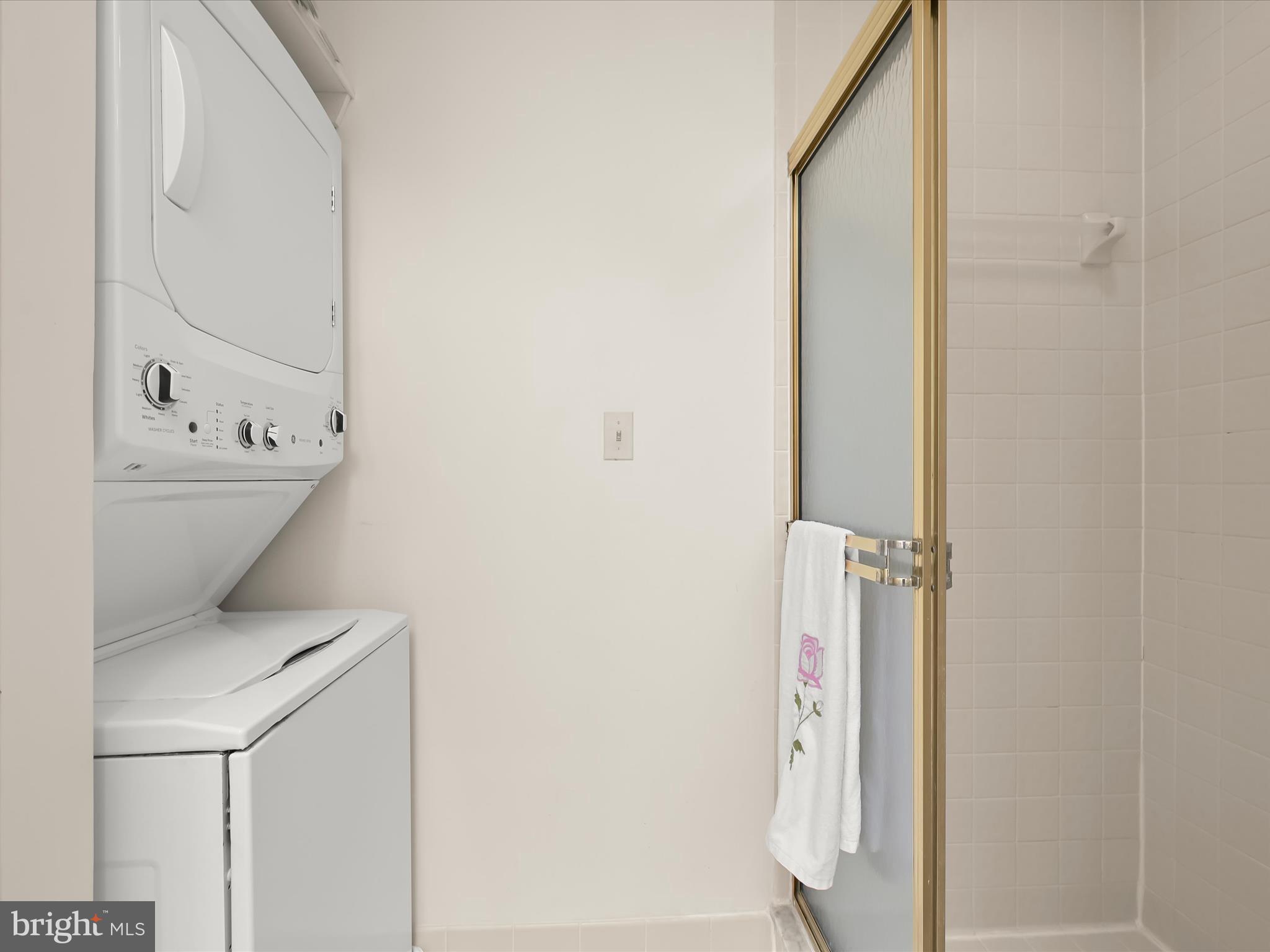 GREENHILLS FARM - Residential