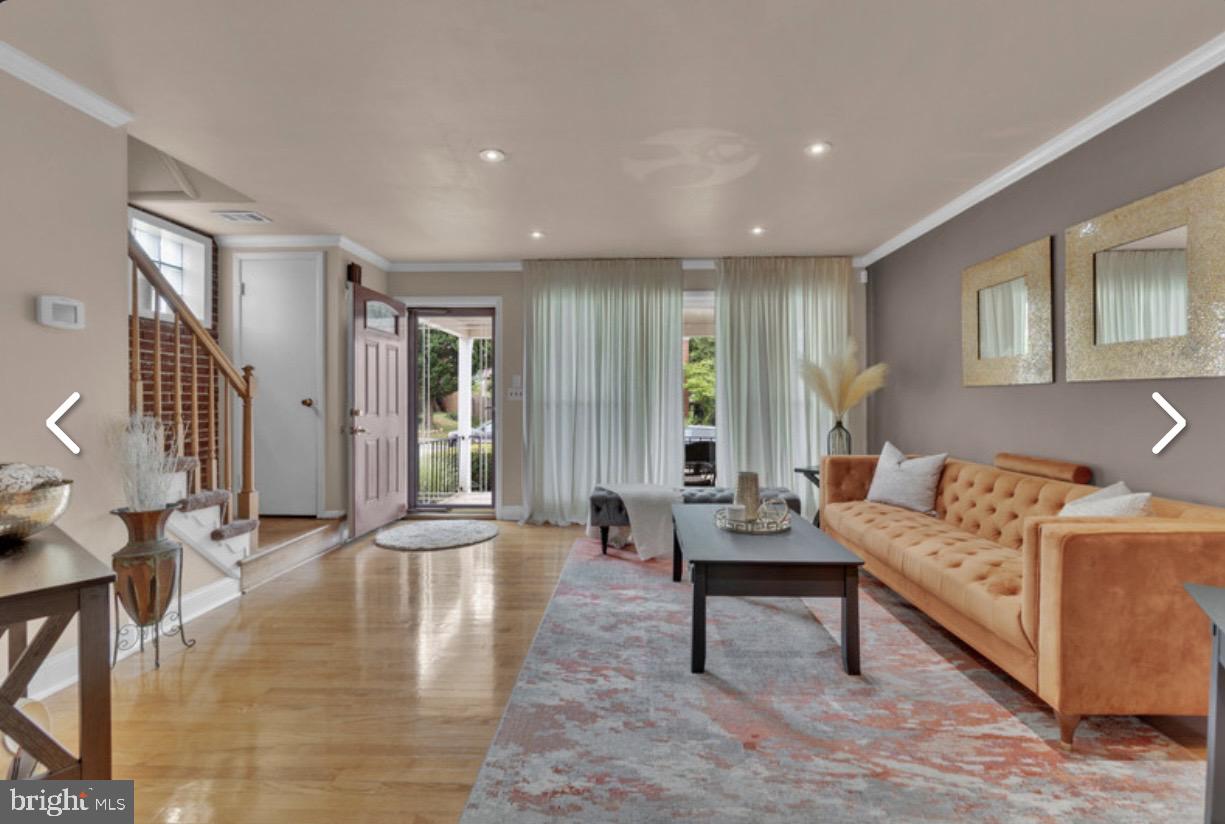 1110 HOLLEN ROAD