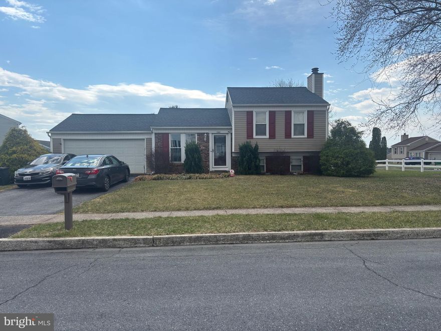 Crooked Hill Farms. 3 bedrooms 2 full bath home on a beautiful spacious corner lot. Upgrades galore. Lovely entrance into living room.  Comforting eat in kitchen includes Track lighting.  Master Suite with large closet space w/ shelving and full bath.  Lower living room includes fire place, 3rd bedroom, full bath and laundry room. Large deck with fenced yard, and a custom built shed. MOTIVATED SELLER, BRING ALL OFFERS! Seller has financial interest to the property.