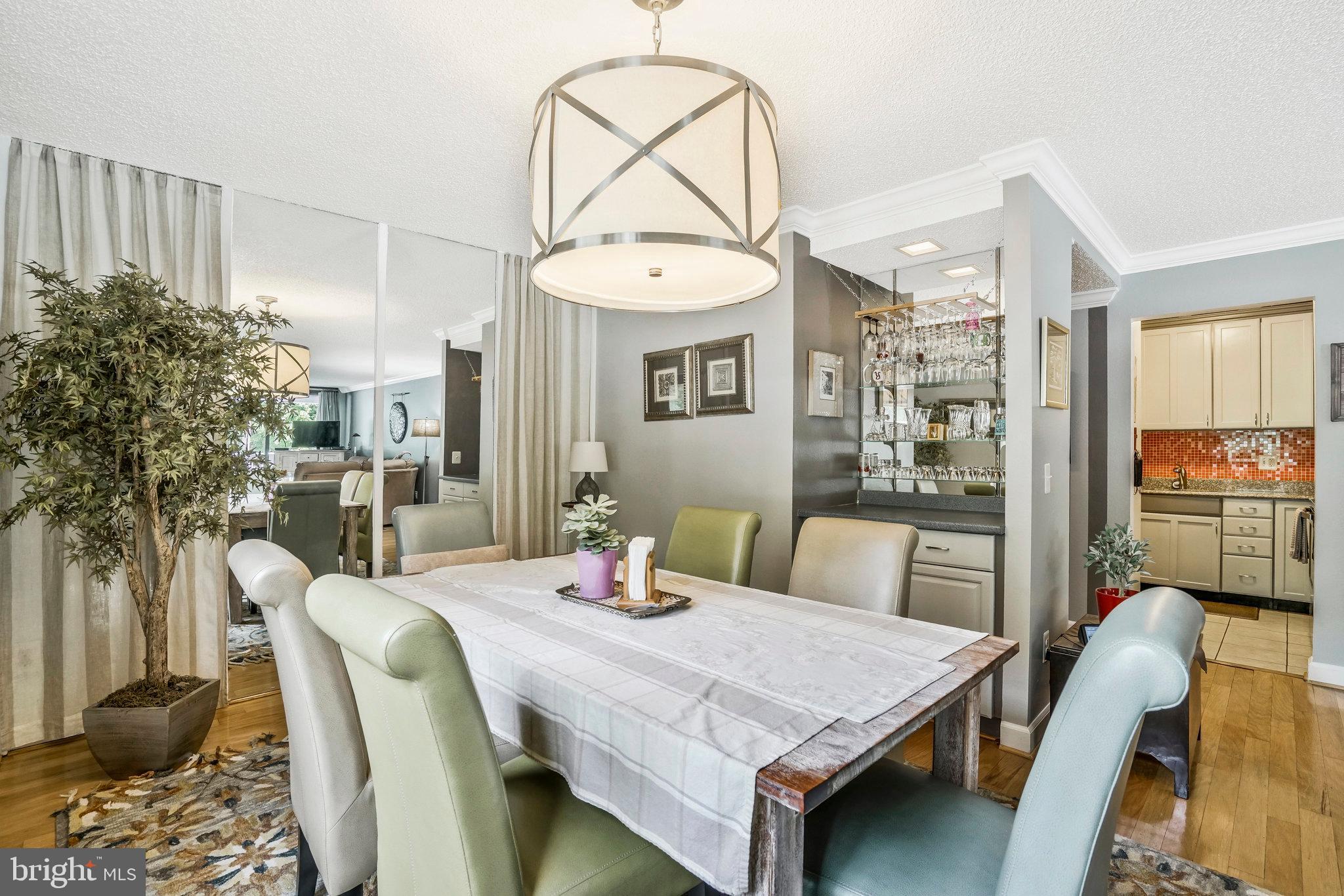 ALEXANDRIA KNOLLS - Residential