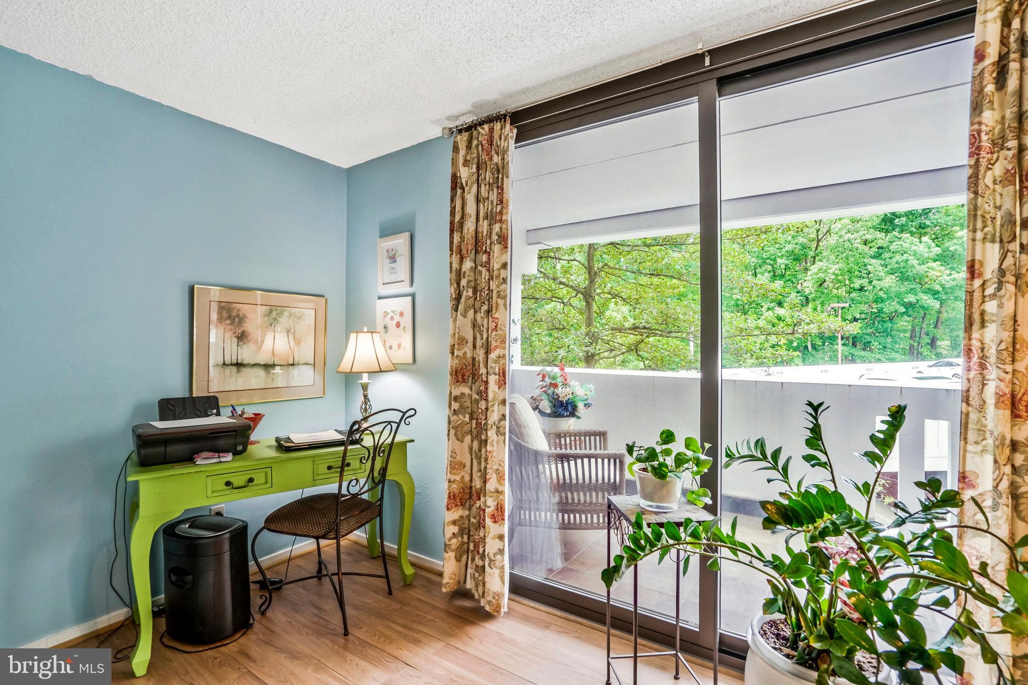 ALEXANDRIA KNOLLS - Residential