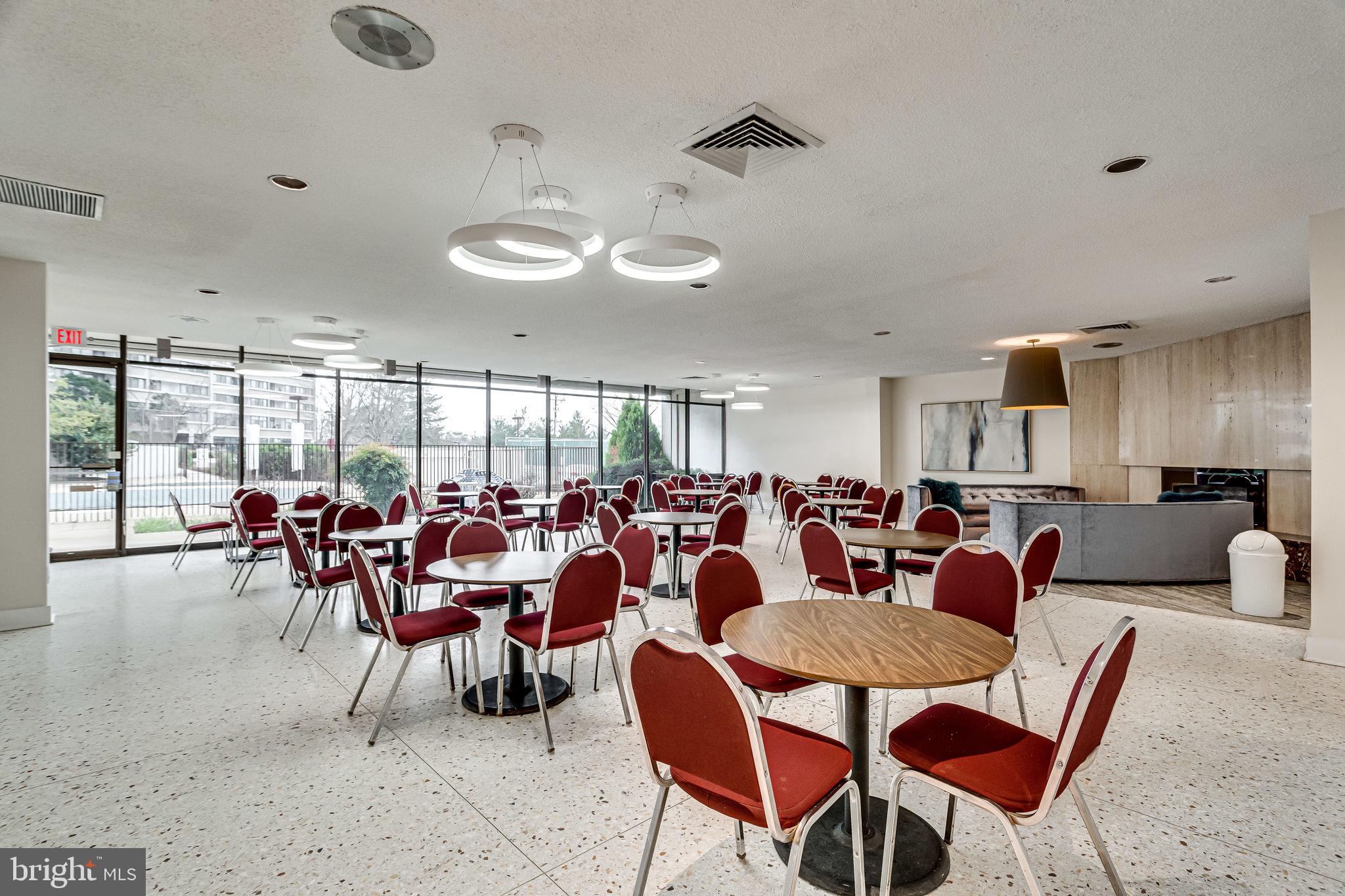 ALEXANDRIA KNOLLS - Residential