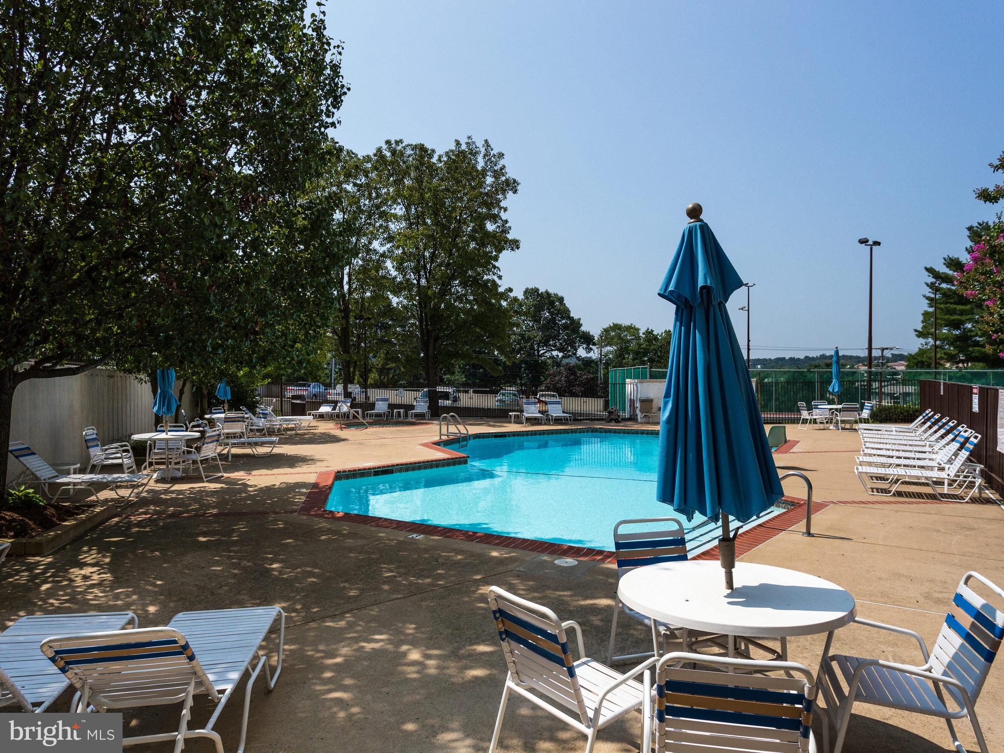 ALEXANDRIA KNOLLS - Residential