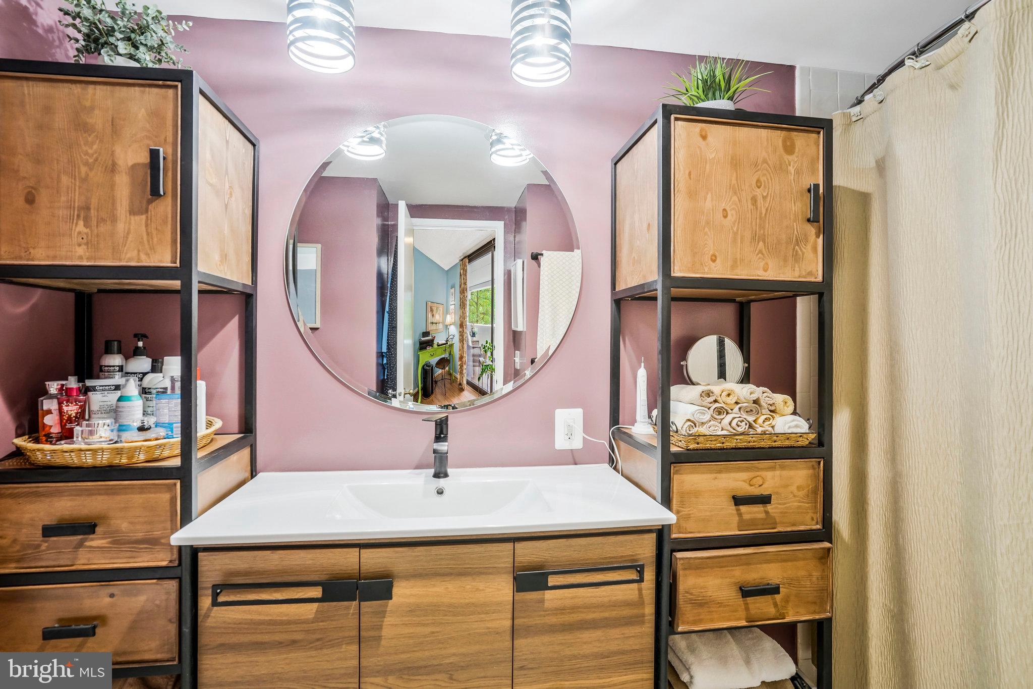 ALEXANDRIA KNOLLS - Residential