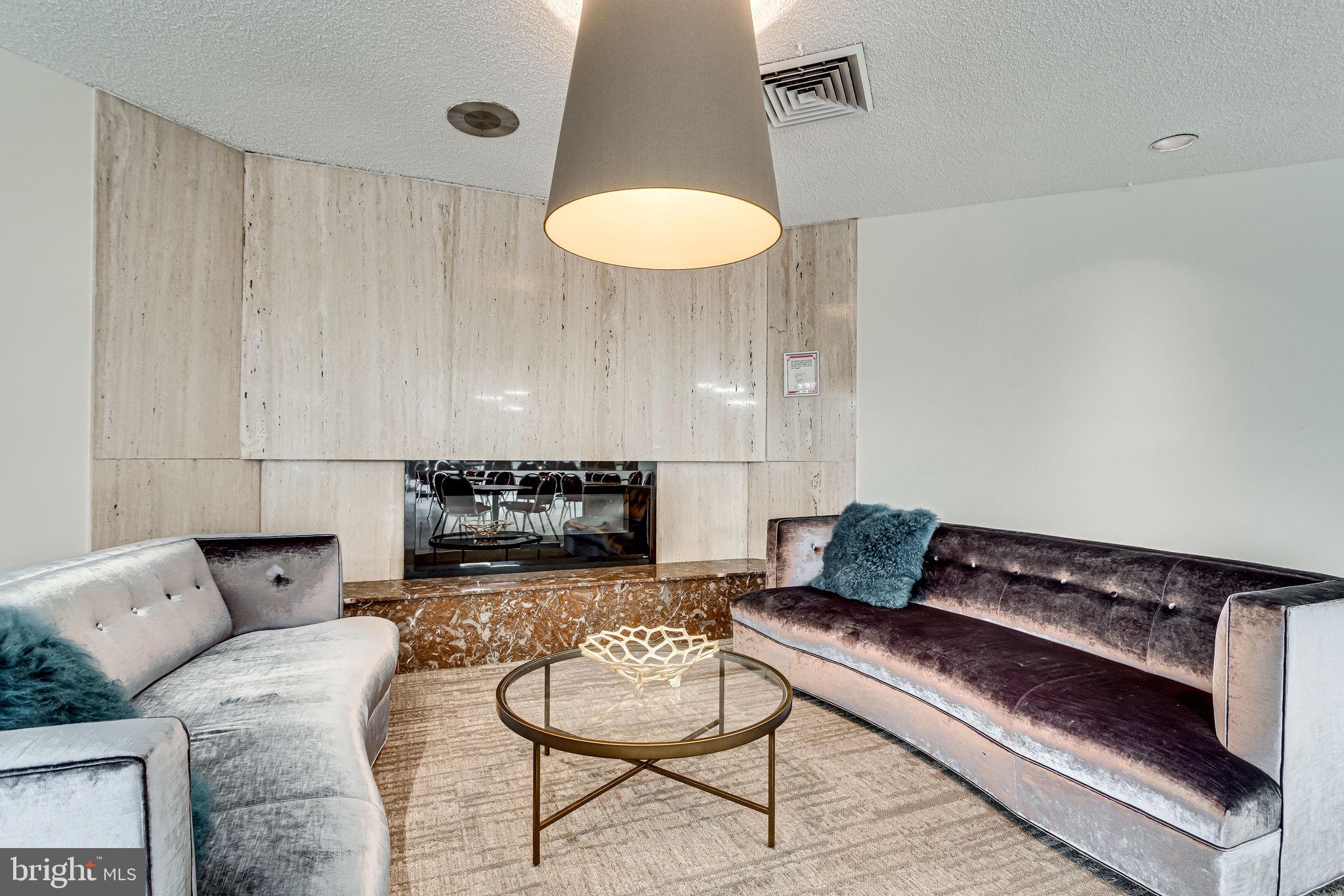 ALEXANDRIA KNOLLS - Residential