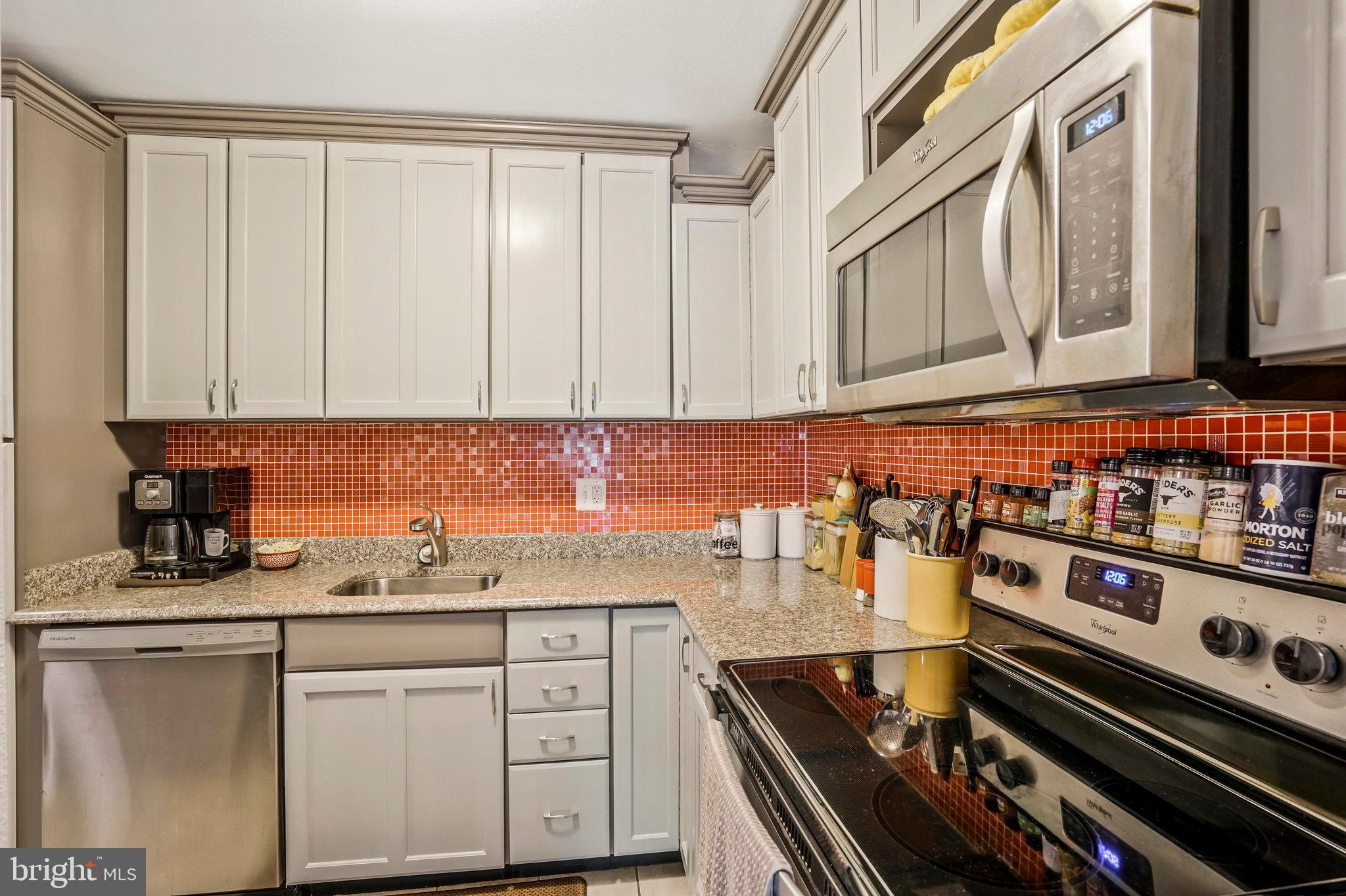 ALEXANDRIA KNOLLS - Residential