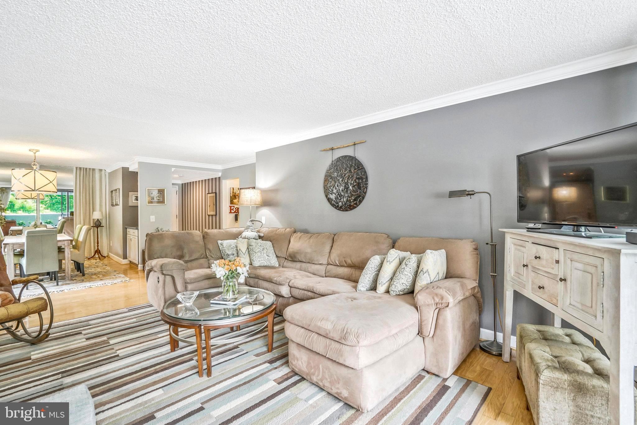 ALEXANDRIA KNOLLS - Residential