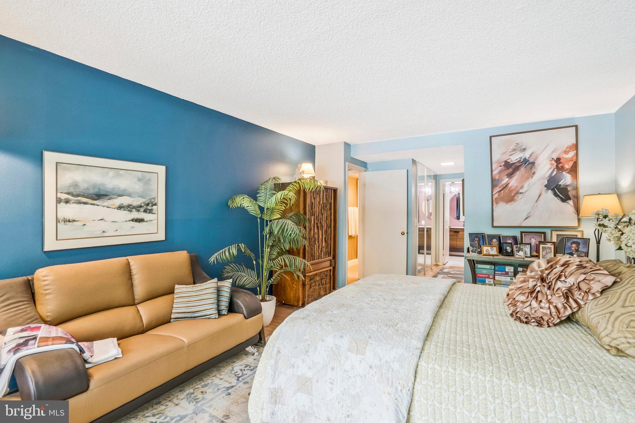 ALEXANDRIA KNOLLS - Residential