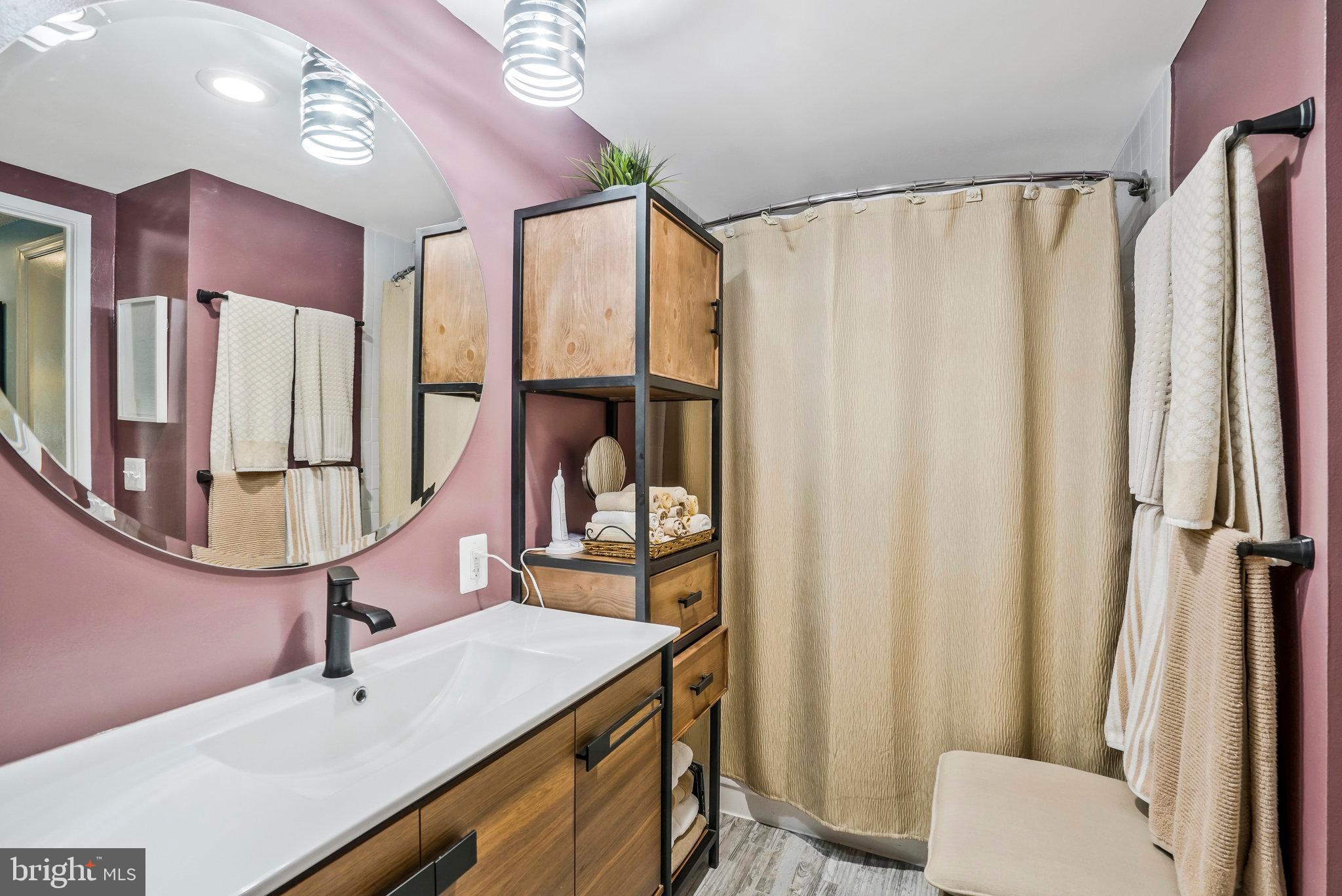 ALEXANDRIA KNOLLS - Residential