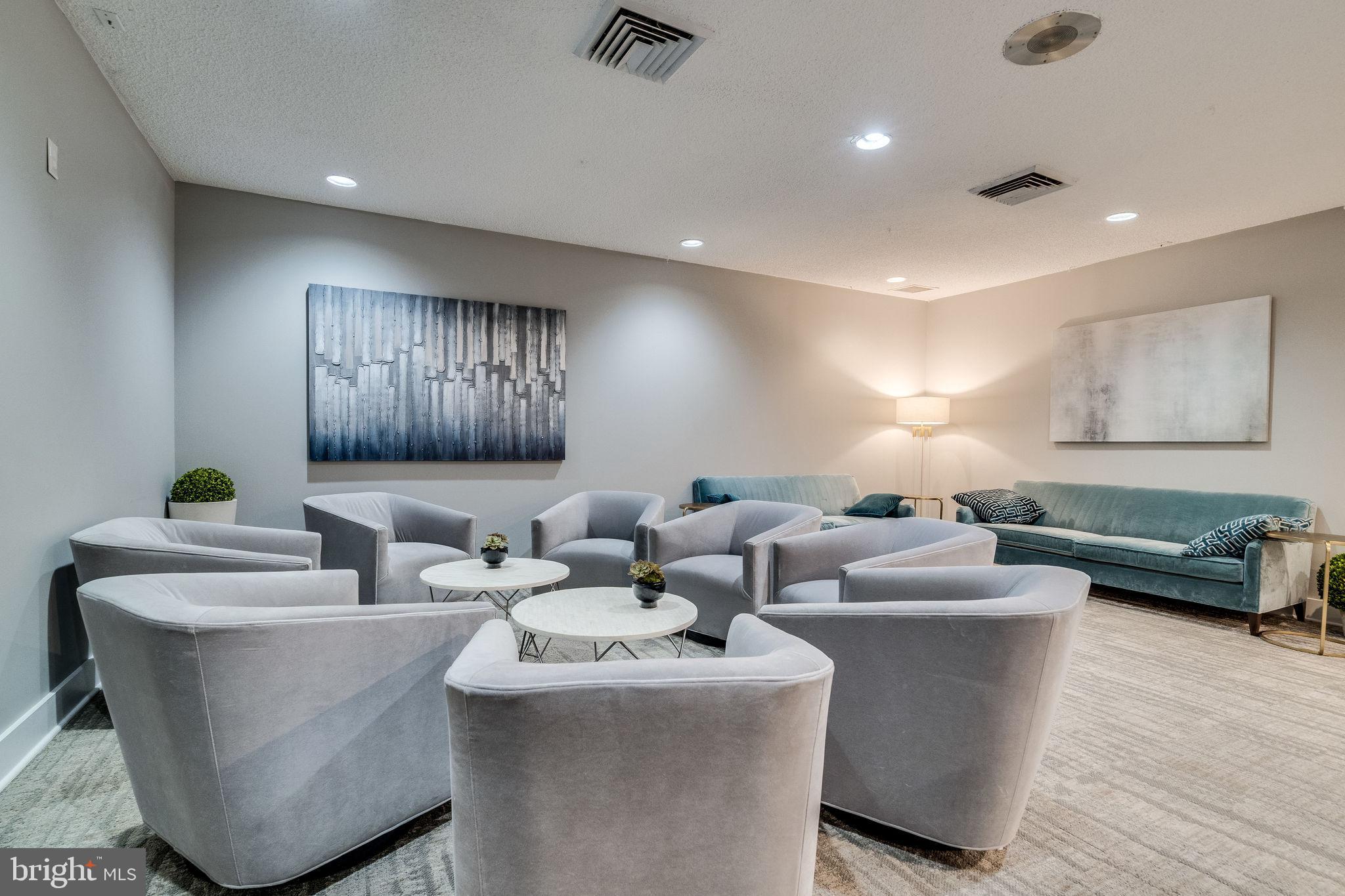 ALEXANDRIA KNOLLS - Residential