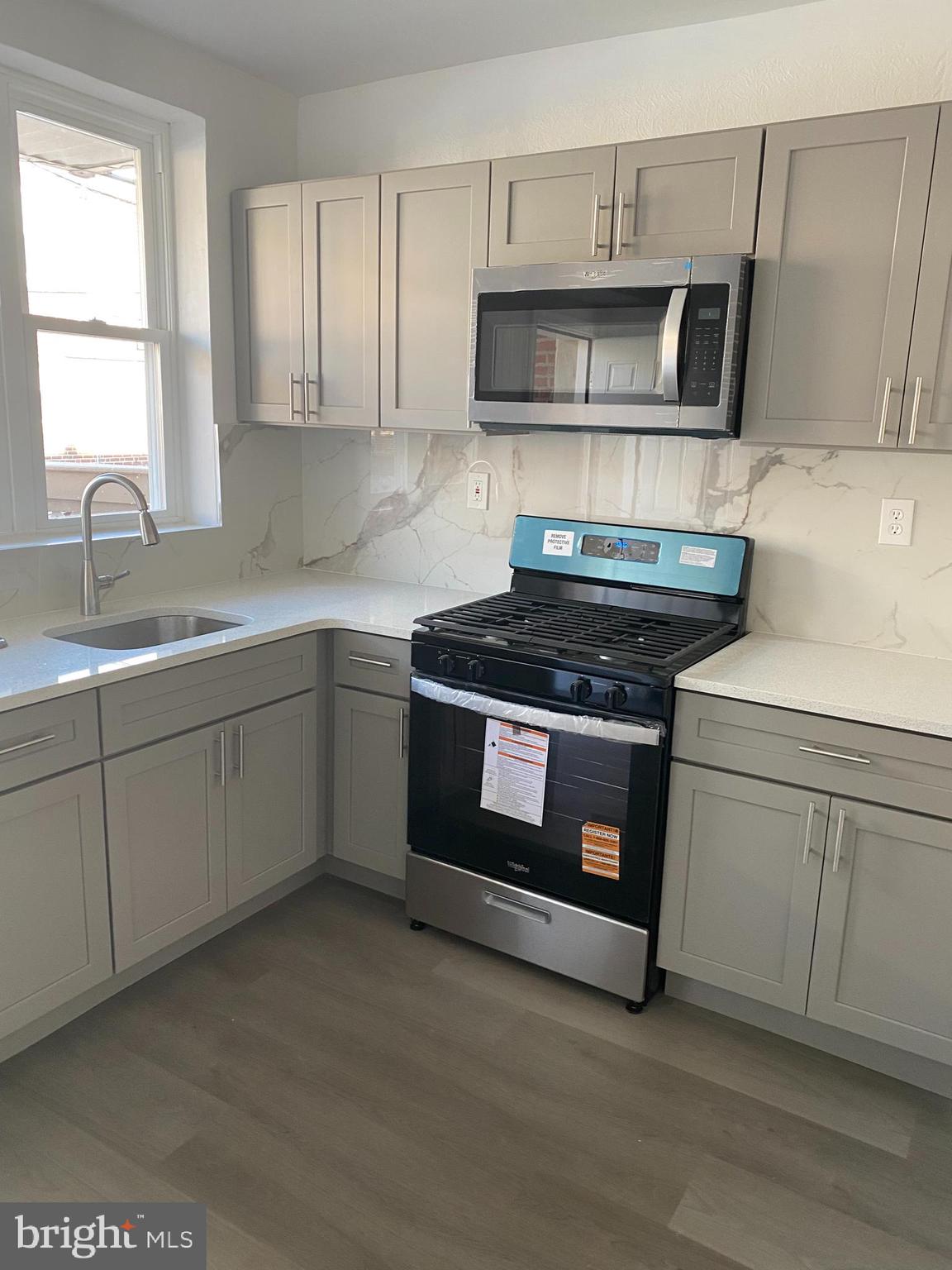 HOLMESBURG - Residential