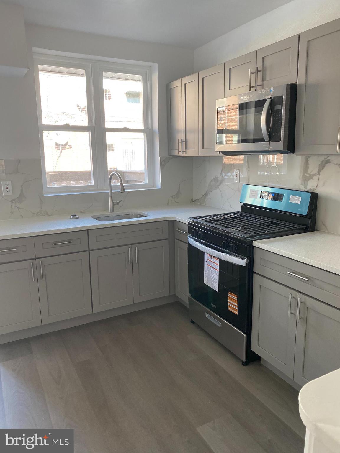 HOLMESBURG - Residential