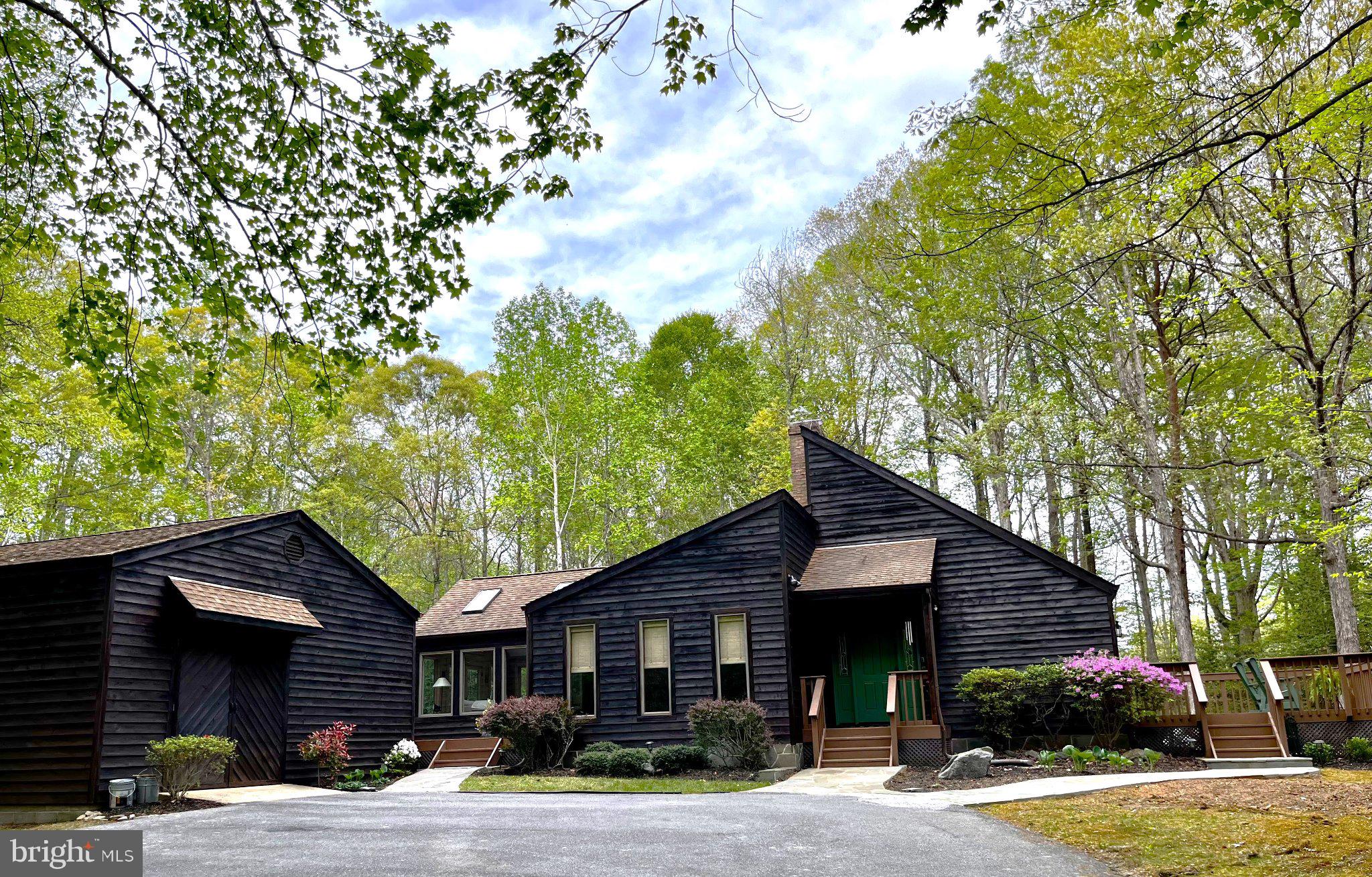 1020 HYLAND LANE