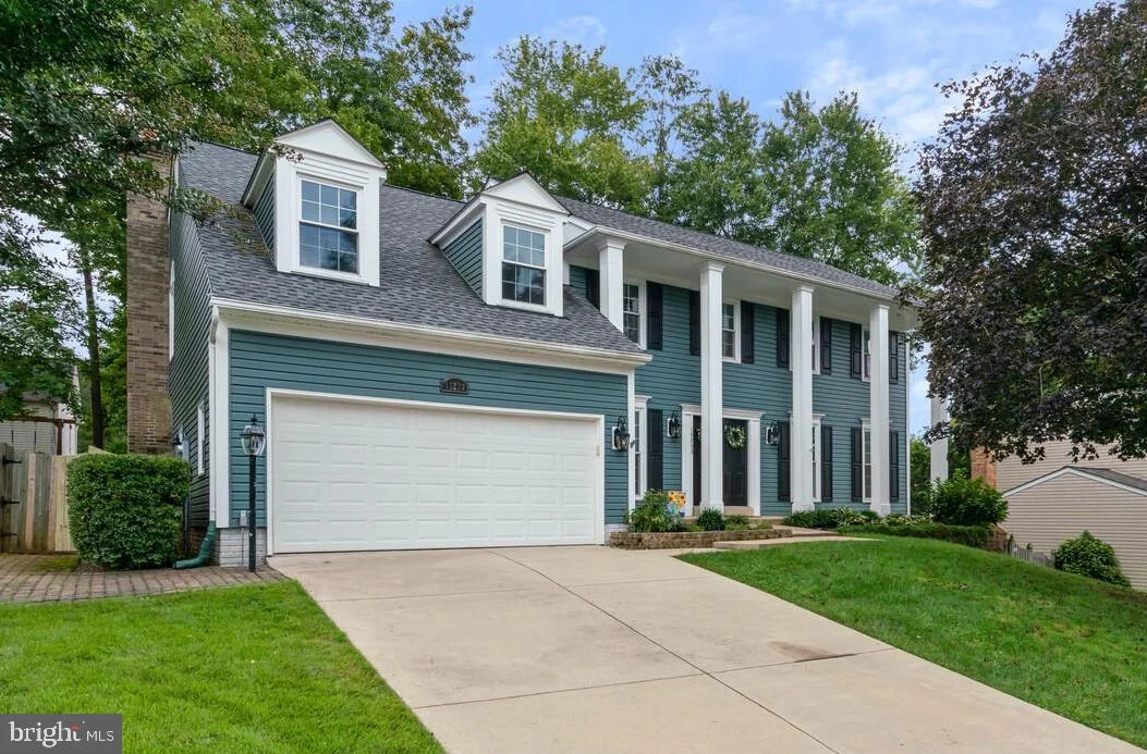 15233 Holleyside Drive, Dumfries, VA 22025