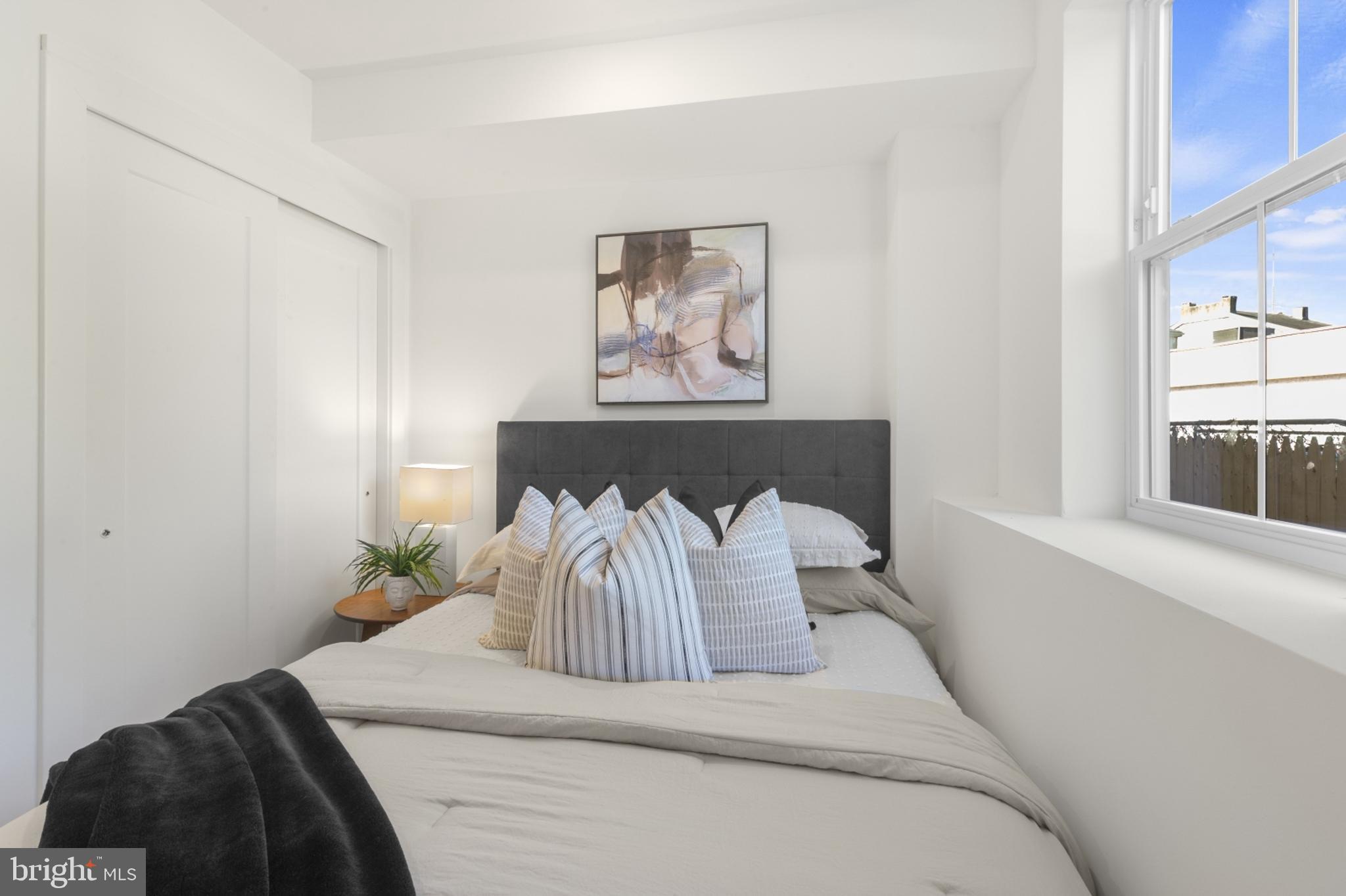 ROXBOROUGH - Residential Lease