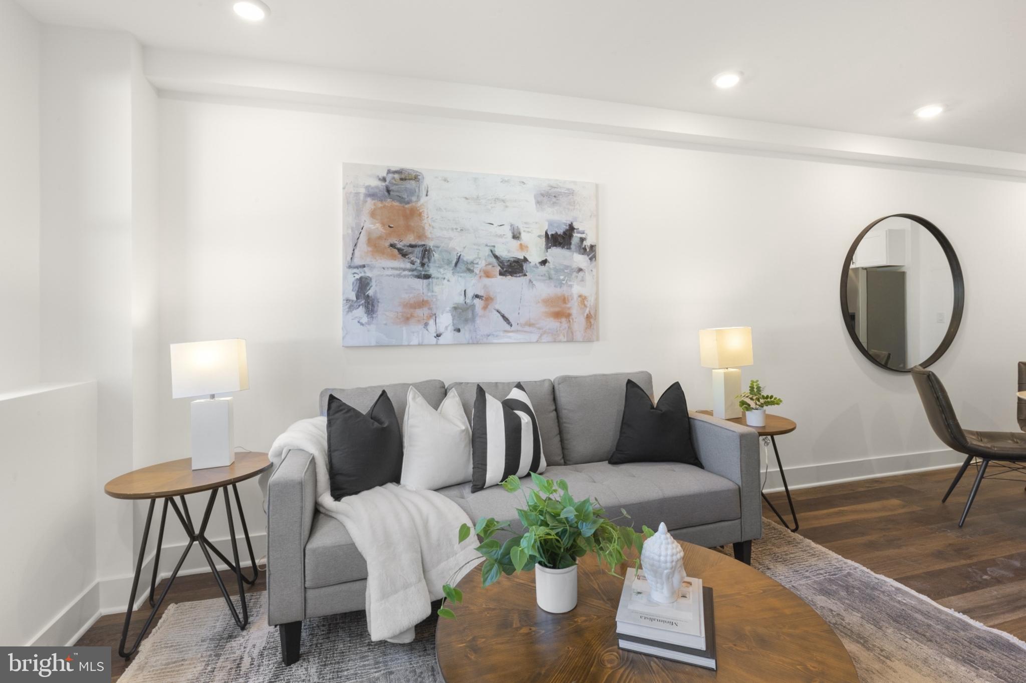 ROXBOROUGH - Residential Lease