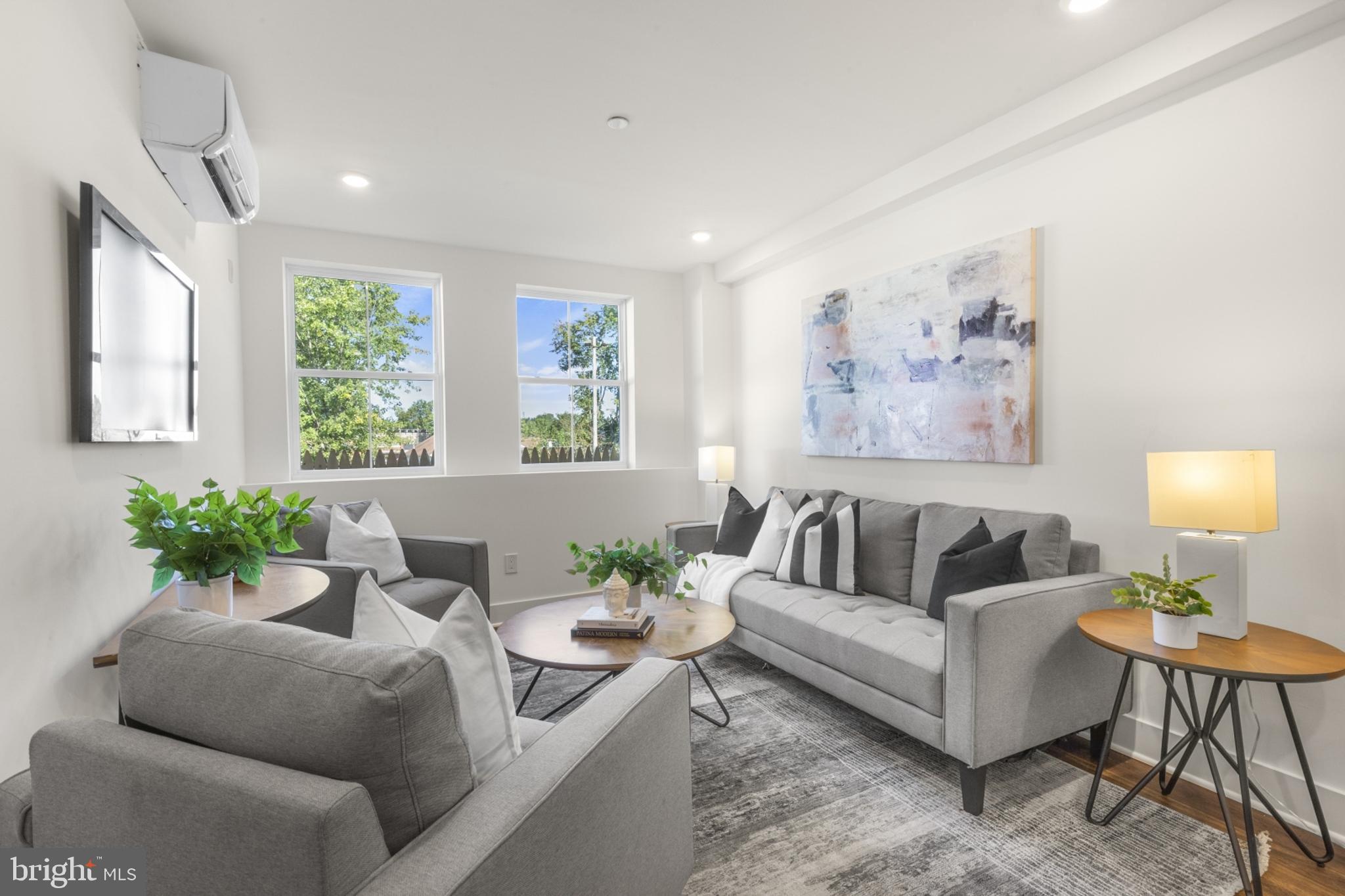 ROXBOROUGH - Residential Lease