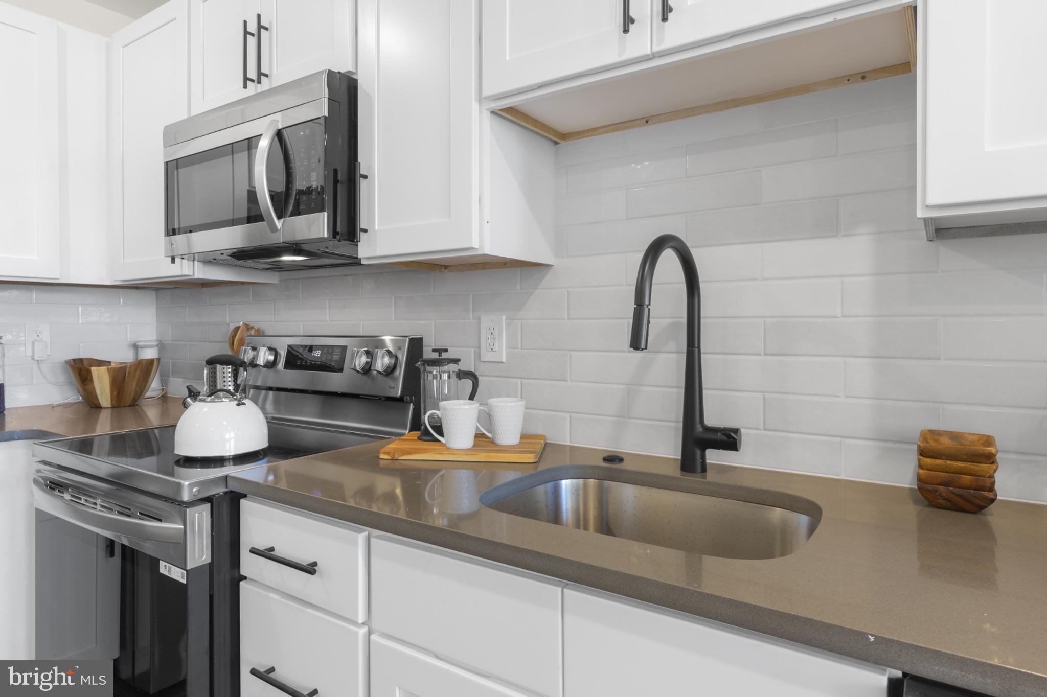 ROXBOROUGH - Residential Lease