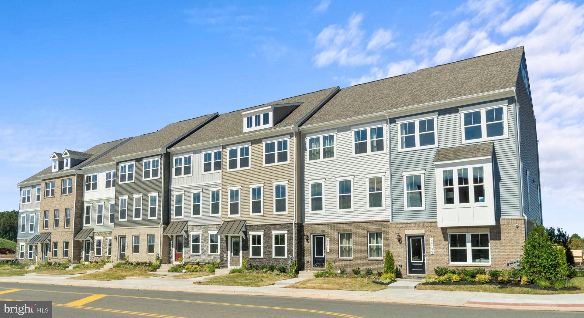 ARCOLA TOWN CENTER - Residential