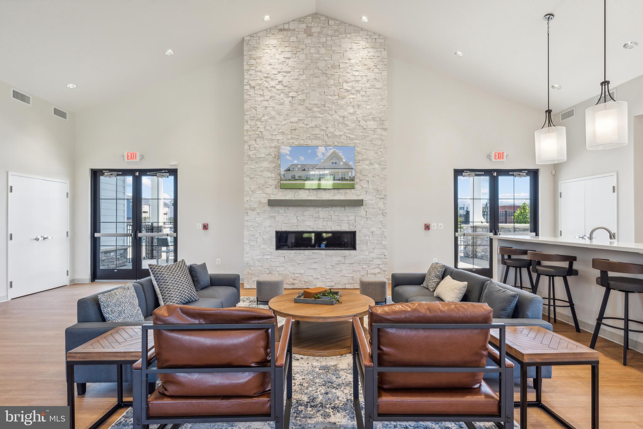 ARCOLA TOWN CENTER - Residential