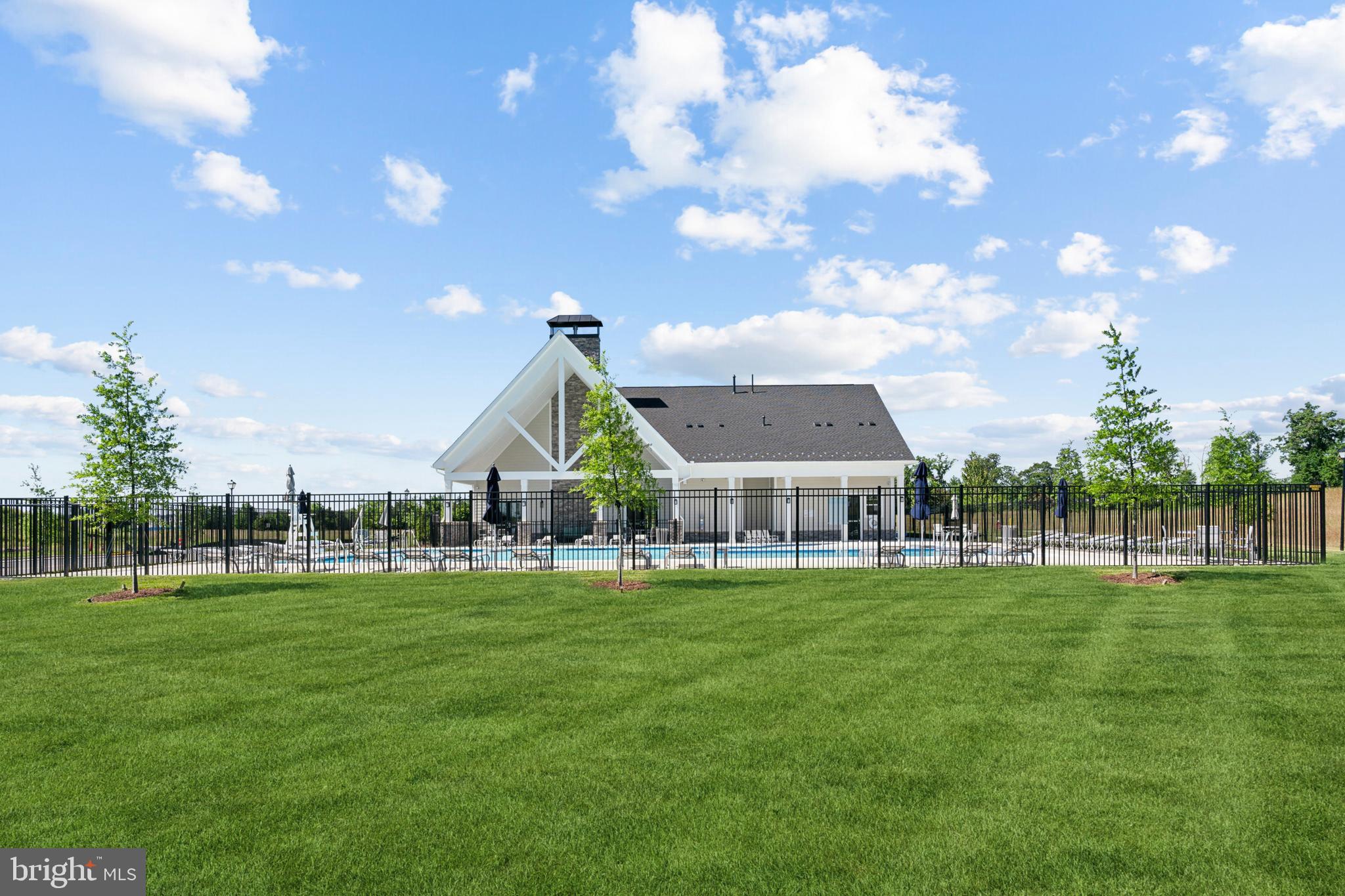 ARCOLA TOWN CENTER - Residential