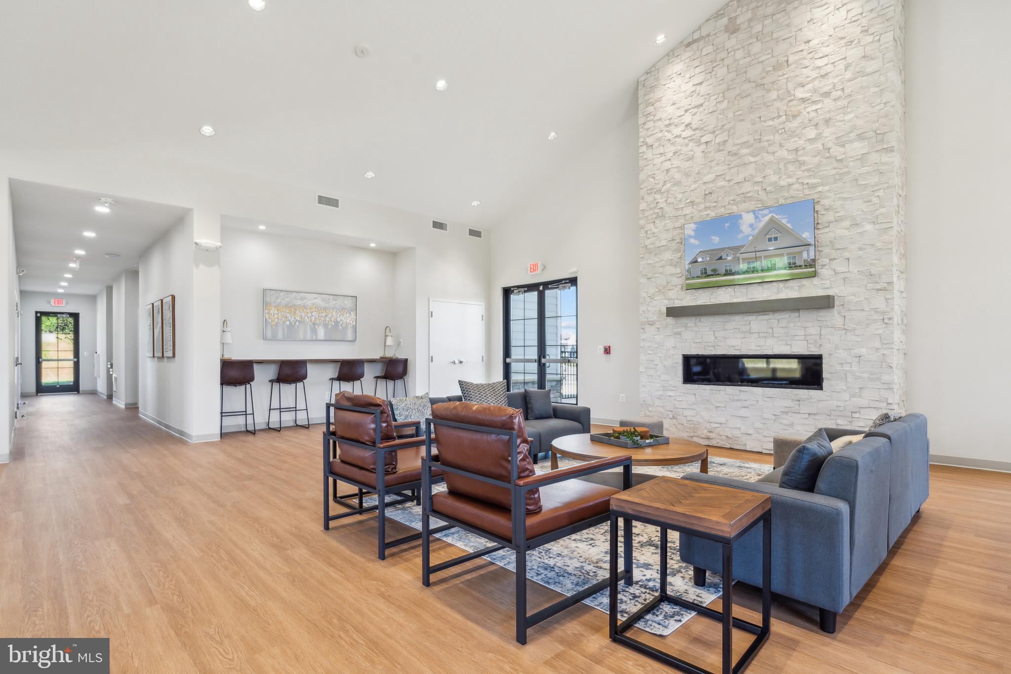 ARCOLA TOWN CENTER - Residential