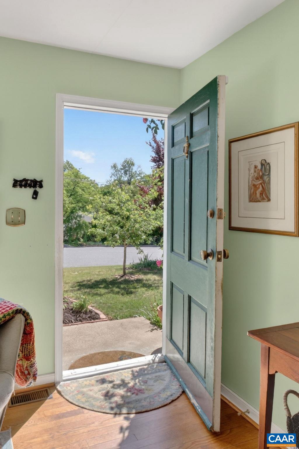 2519 COMMONWEALTH DR