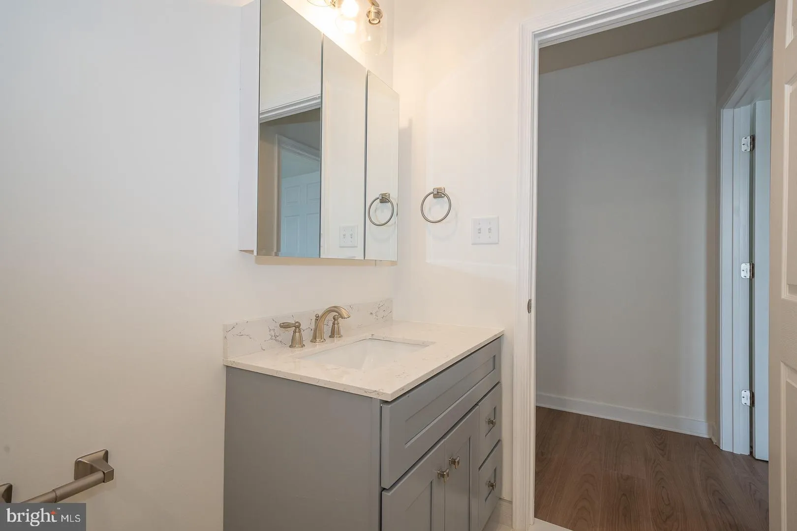 Devon, Pennsylvania 19333, United States, 2 Bedrooms Bedrooms, ,2 BathroomsBathrooms,Residential,Active,205609