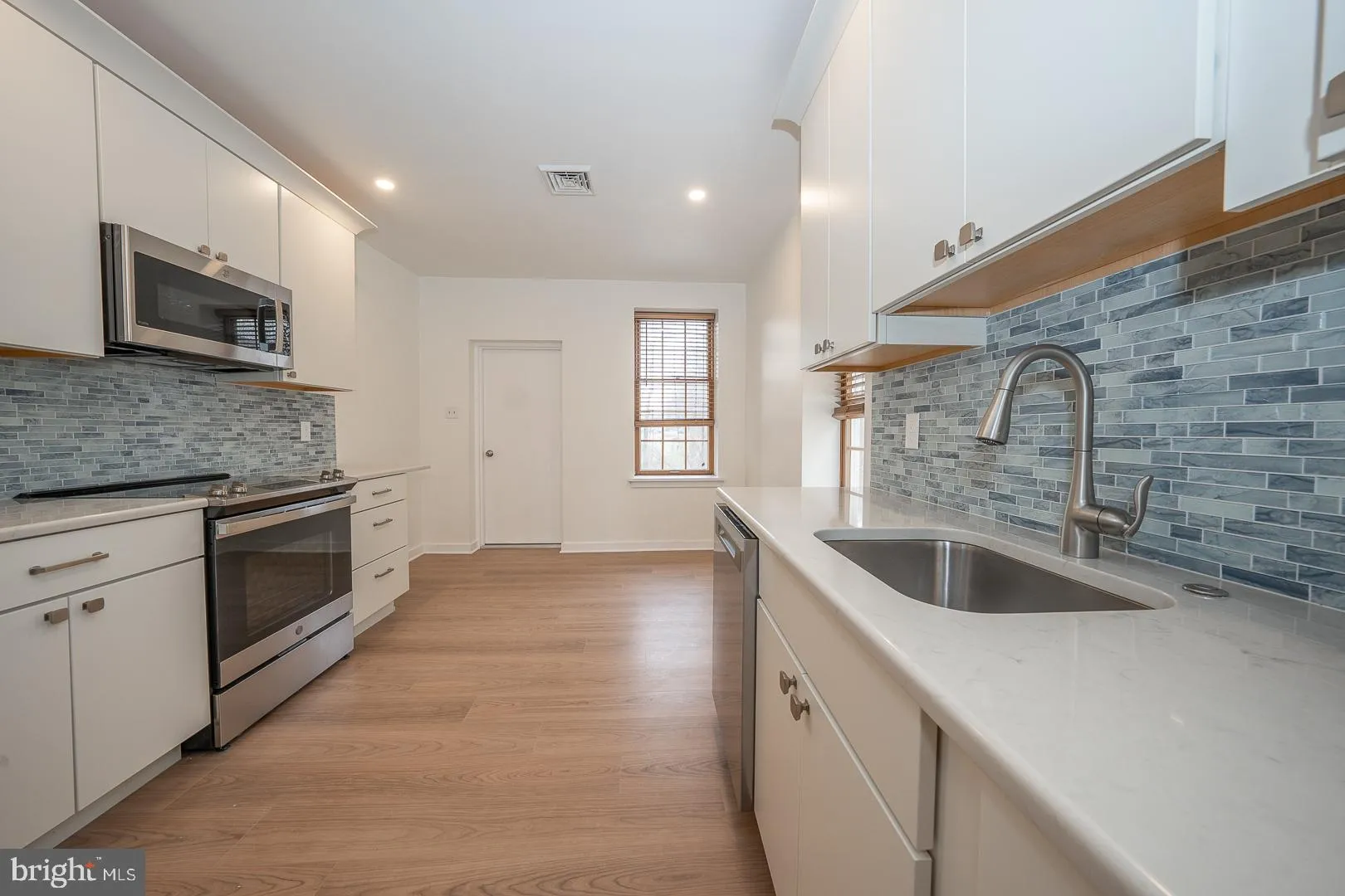 Devon, Pennsylvania 19333, United States, 2 Bedrooms Bedrooms, ,2 BathroomsBathrooms,Residential,Active,205609