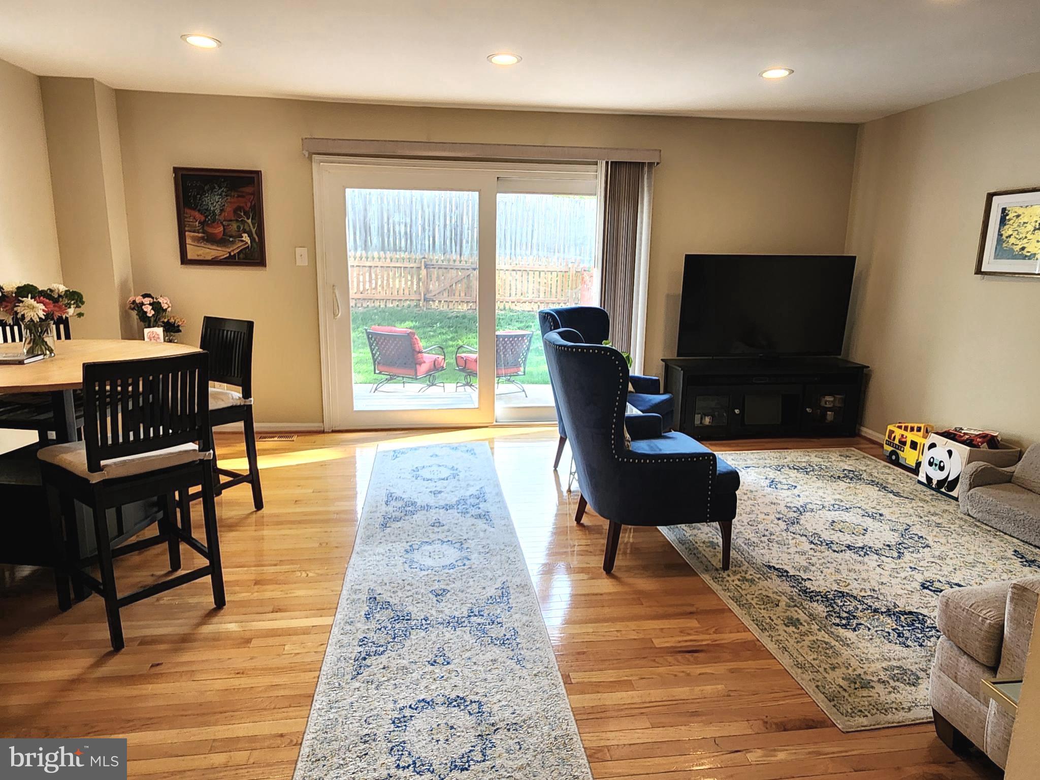 PINEDALE WOODS - Residential