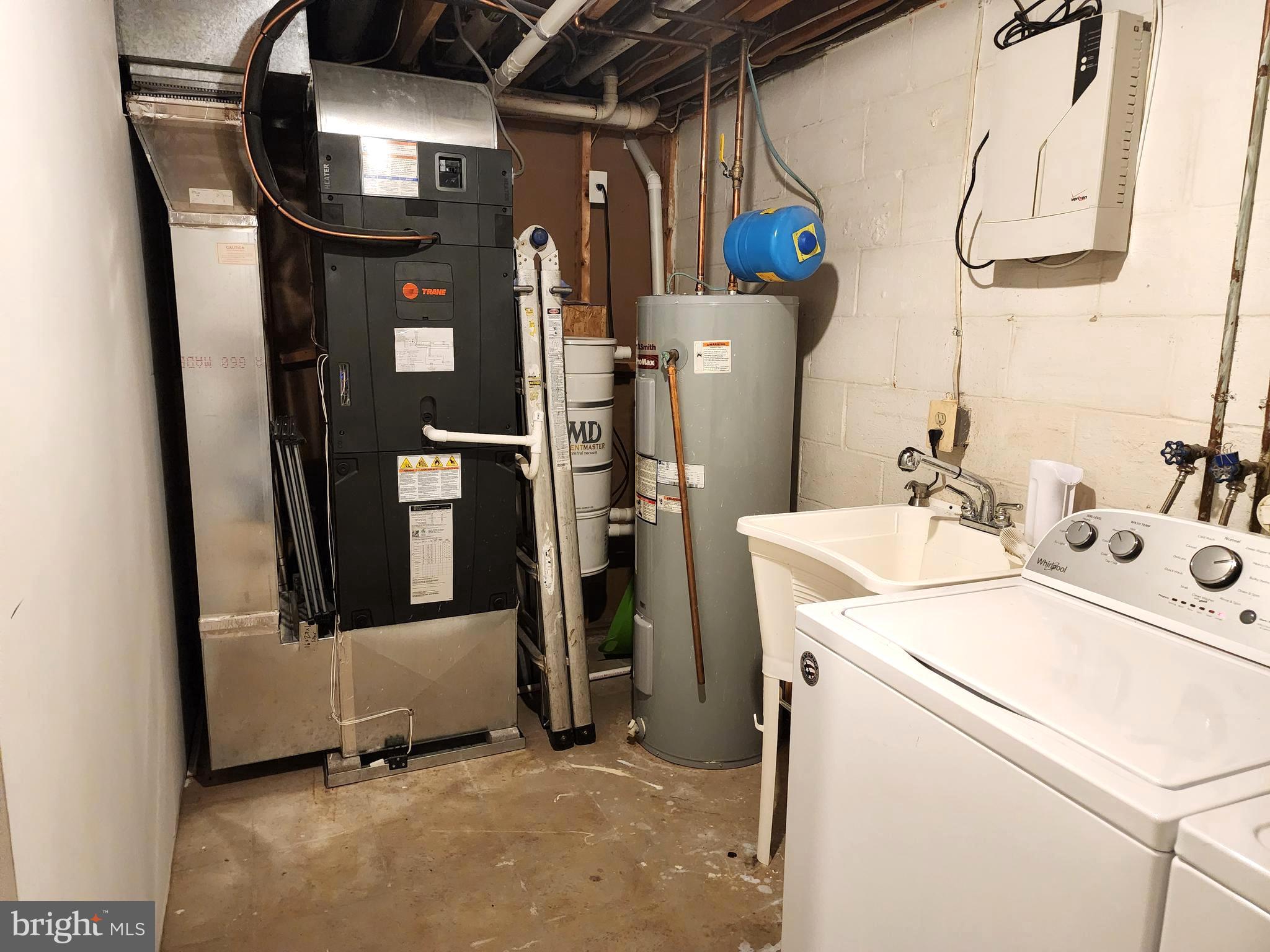 PINEDALE WOODS - Residential