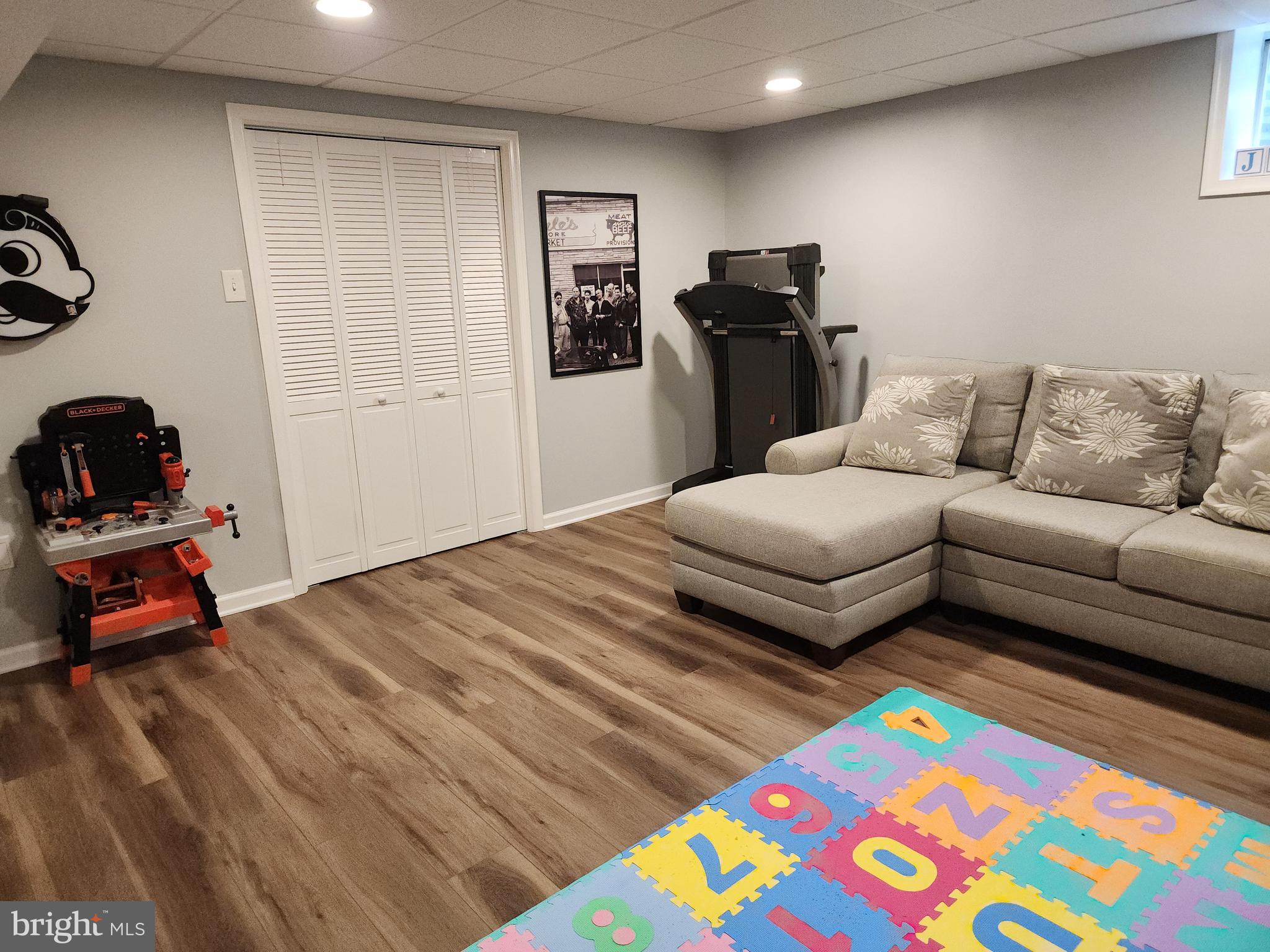 PINEDALE WOODS - Residential