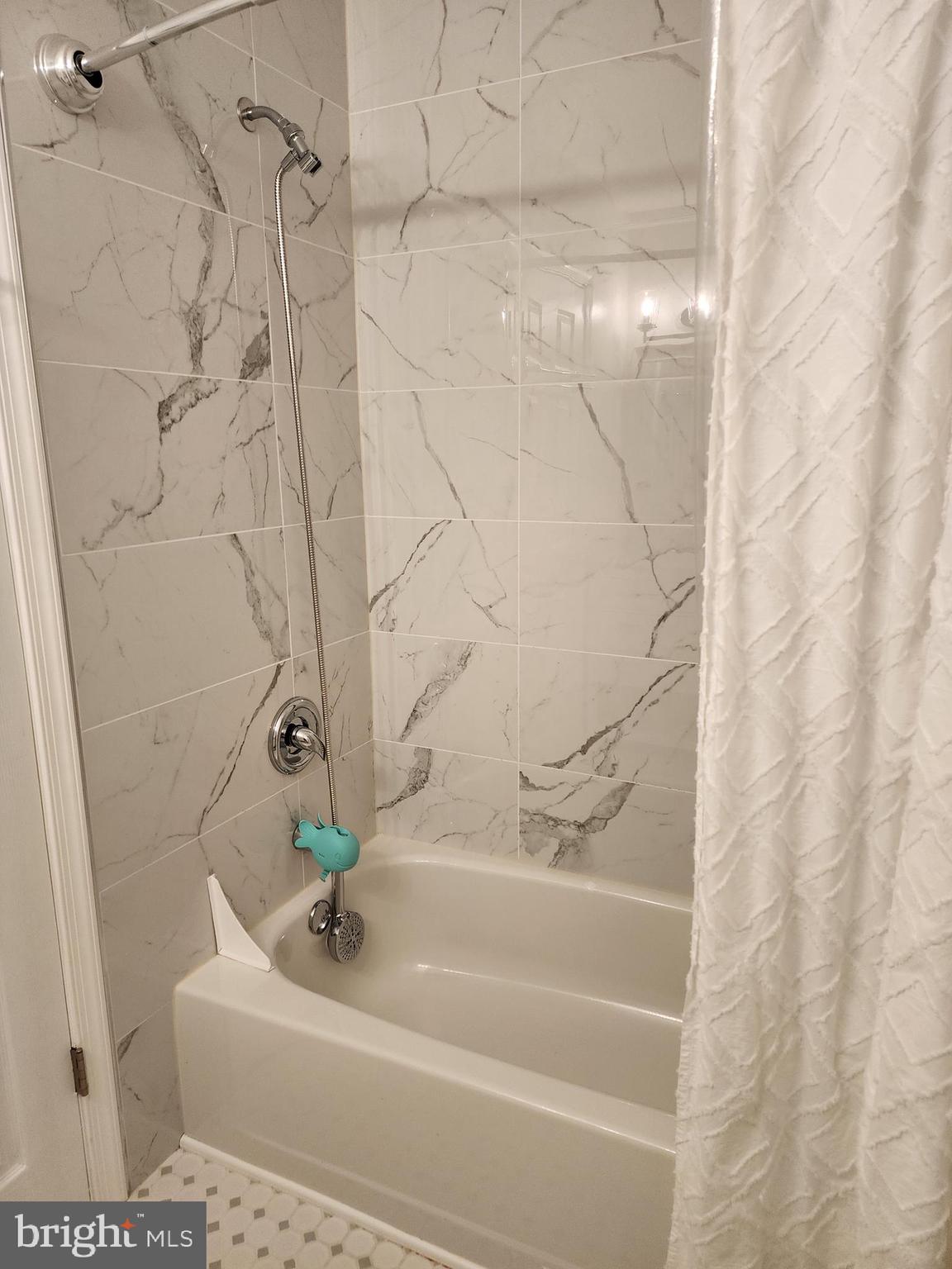 PINEDALE WOODS - Residential