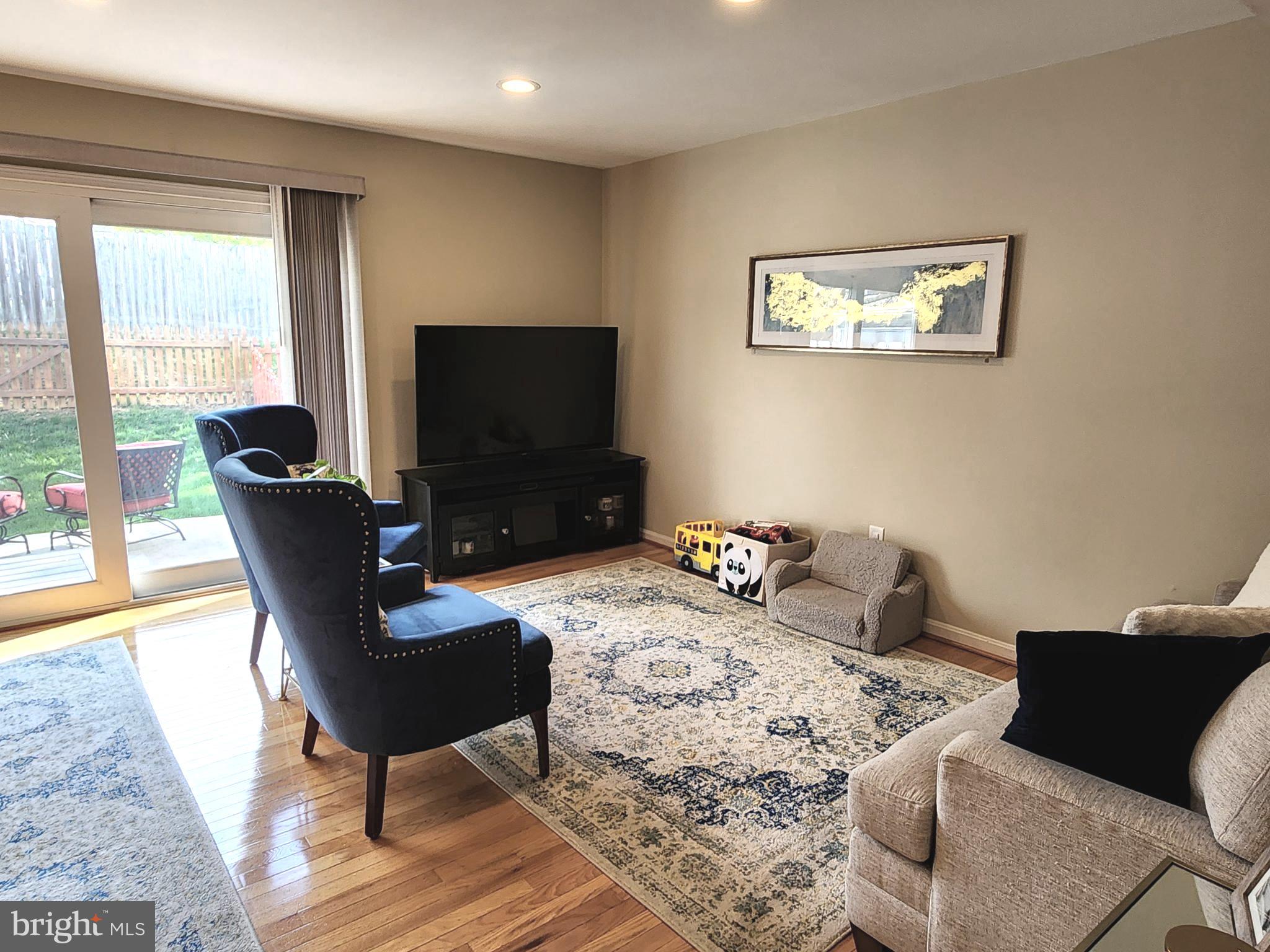 PINEDALE WOODS - Residential