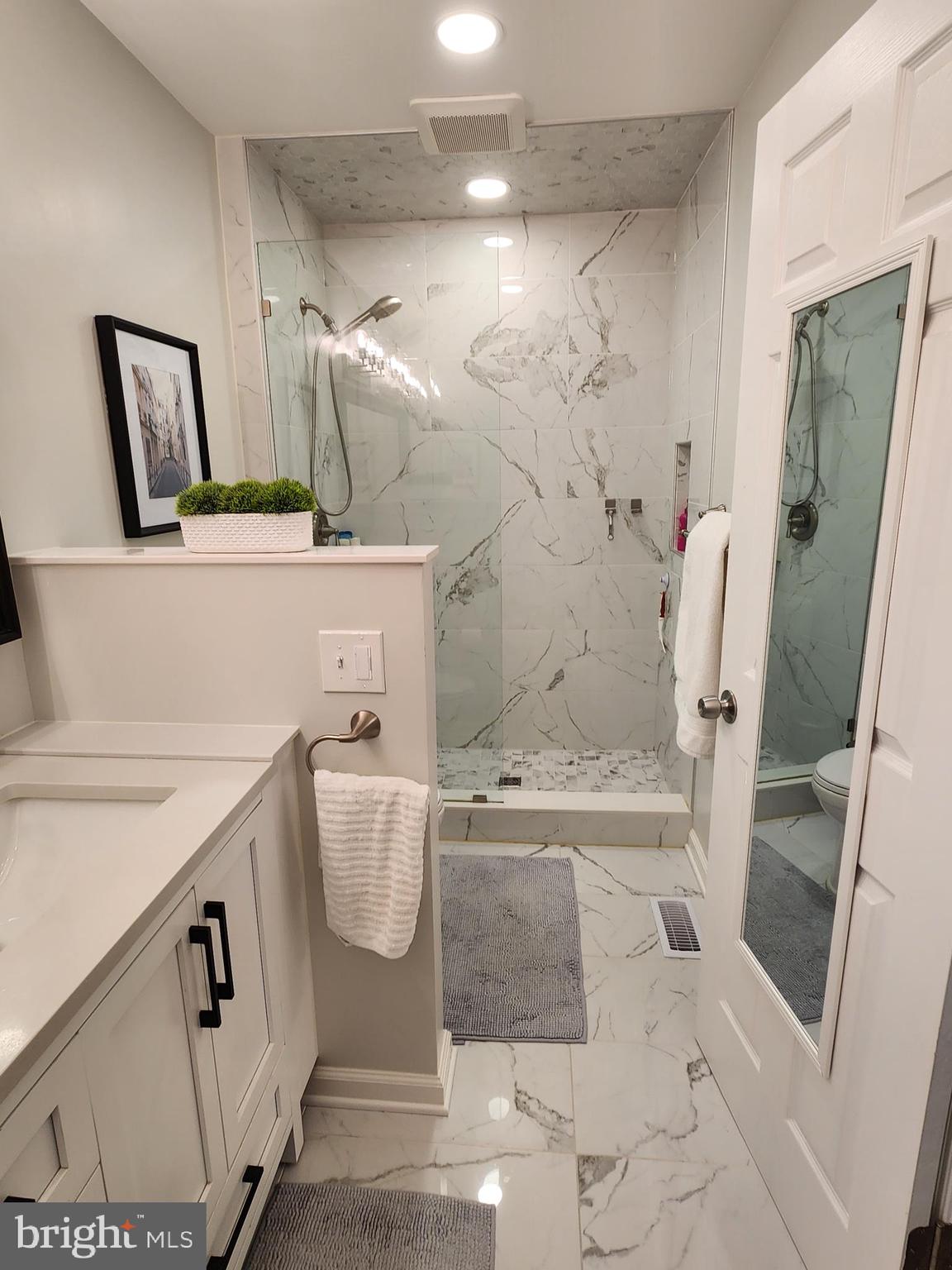 PINEDALE WOODS - Residential