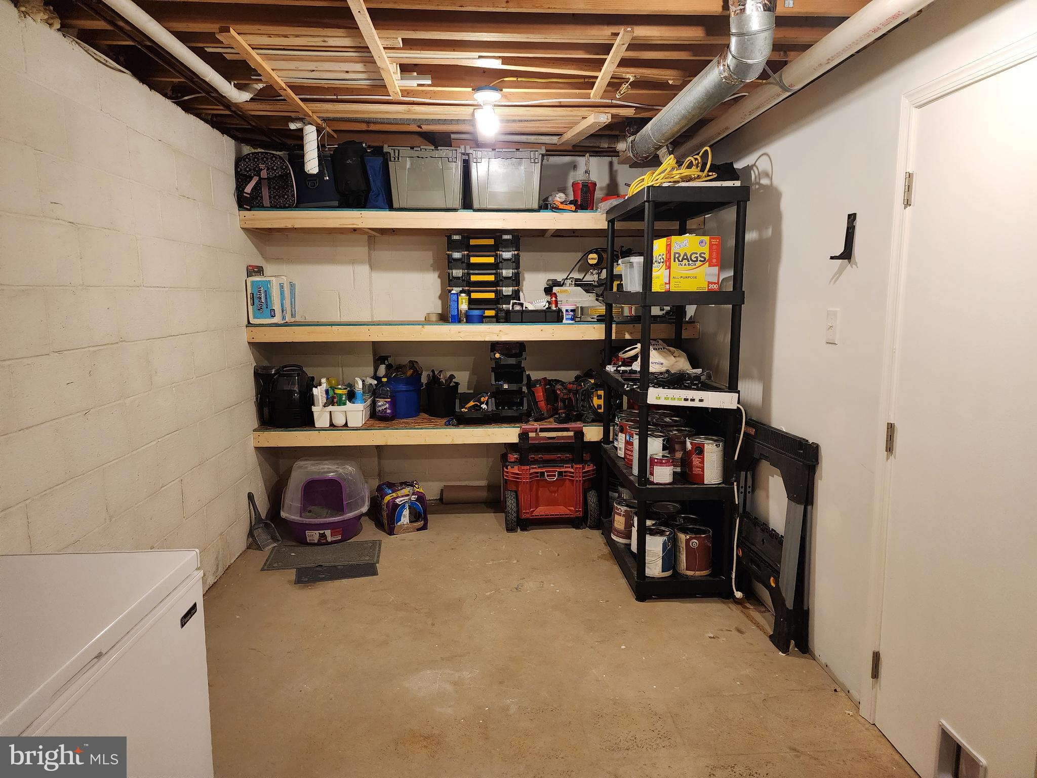 PINEDALE WOODS - Residential