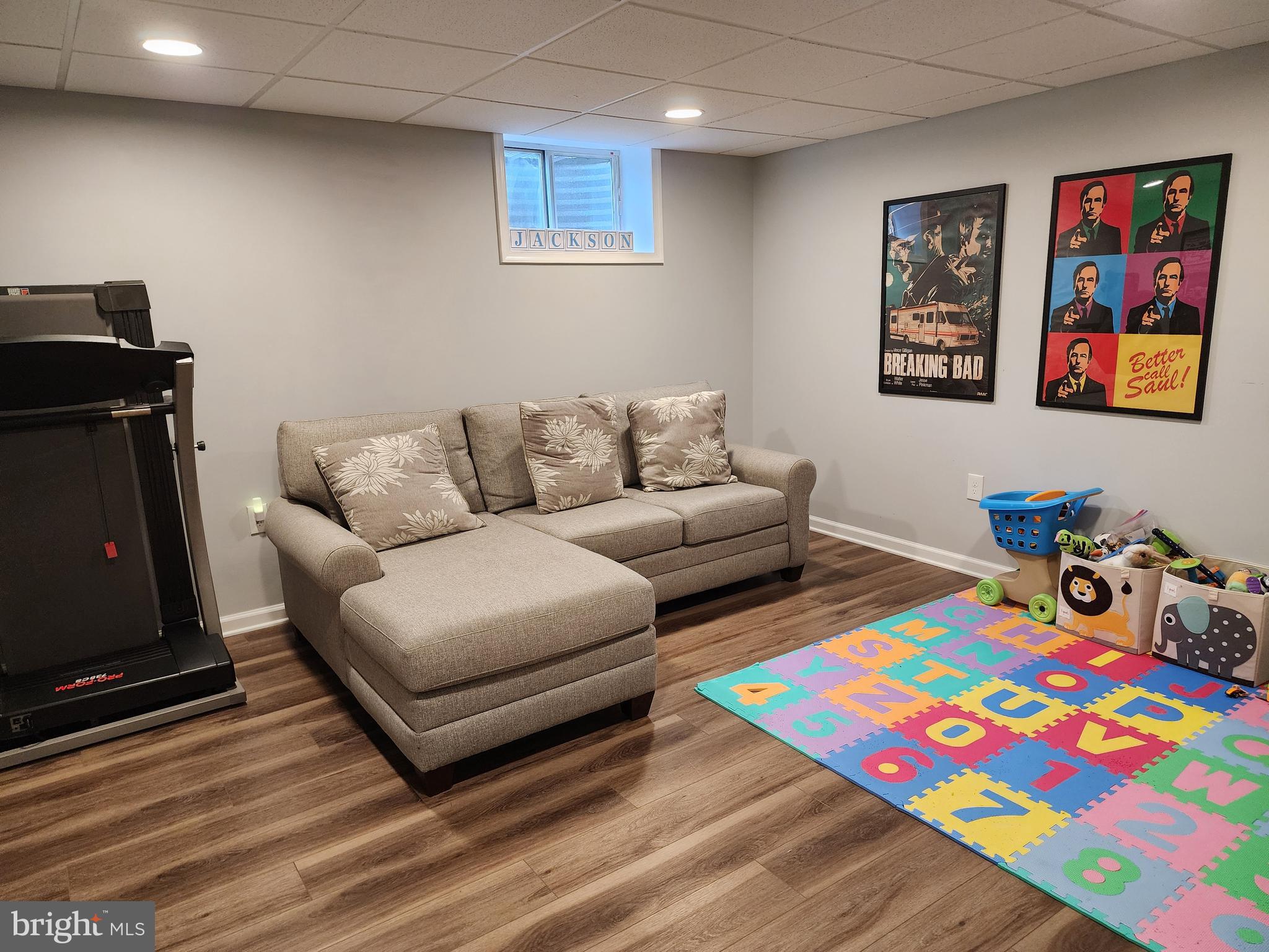 PINEDALE WOODS - Residential