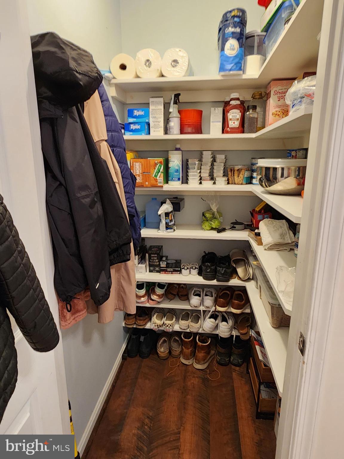 PINEDALE WOODS - Residential