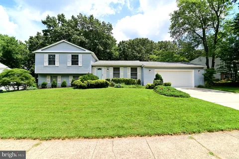 104 Silverleaf Court, Sterling, VA 20164 - MLS#: VALO2103188